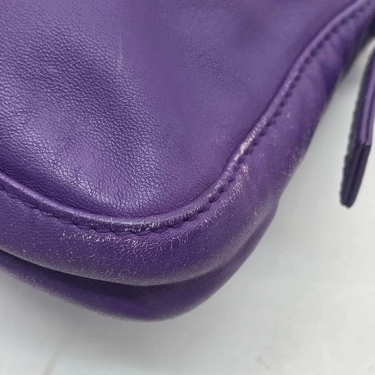 Fendi Baguette Vintage Purple Lambskin Leather Shoulder Bag Silver Hardware im Angebot 11
