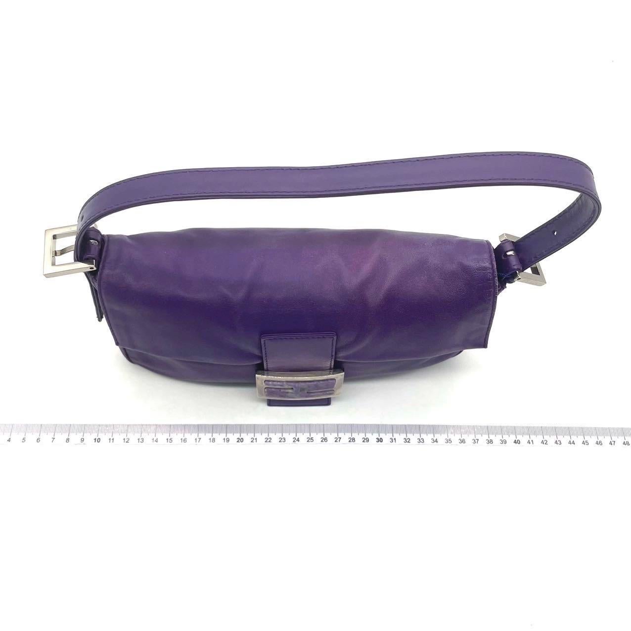 Fendi Baguette Vintage Purple Lambskin Leather Shoulder Bag Silver Hardware Damen im Angebot