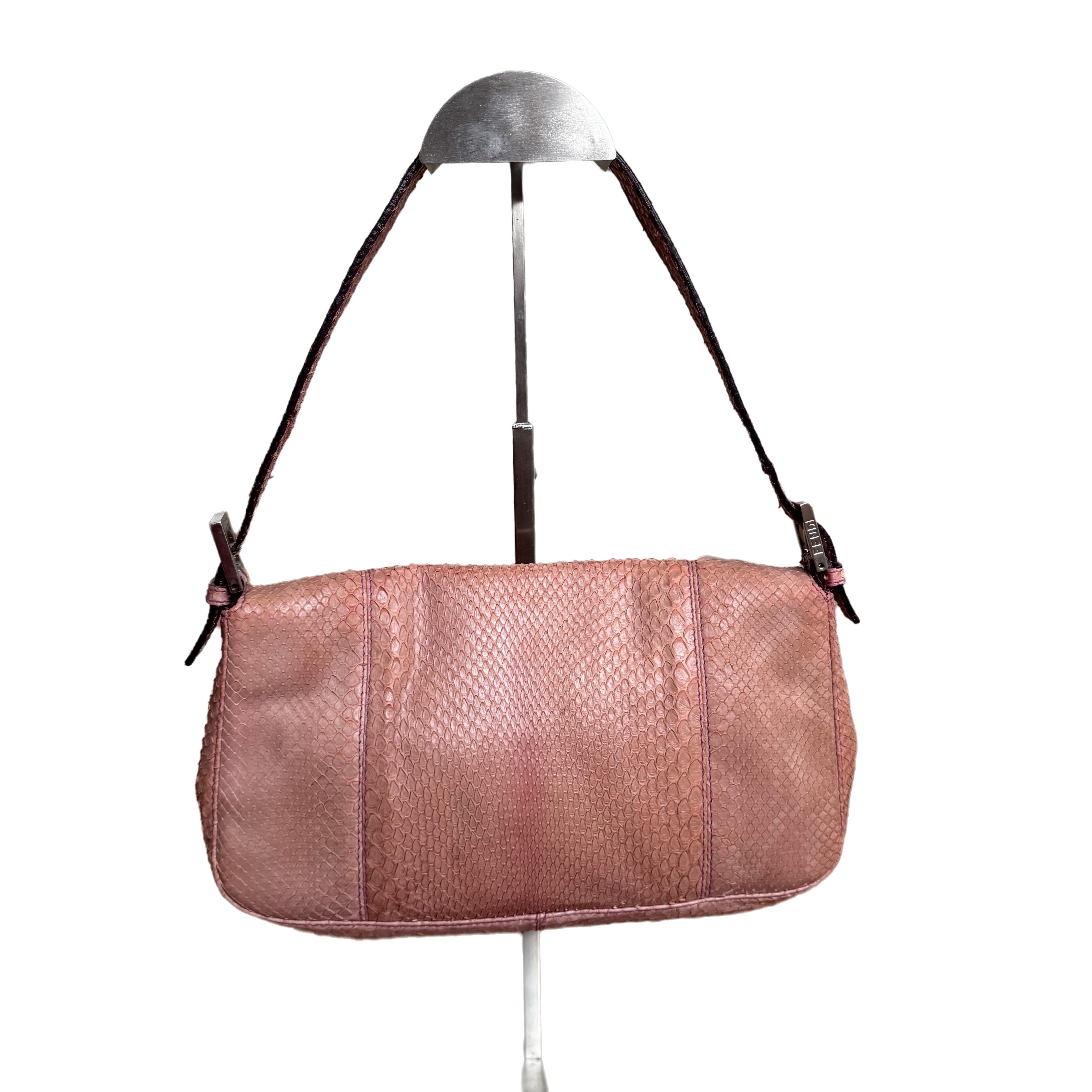 Marron FENDI Sac à bandoulière vintage baguette en cuir violet en vente