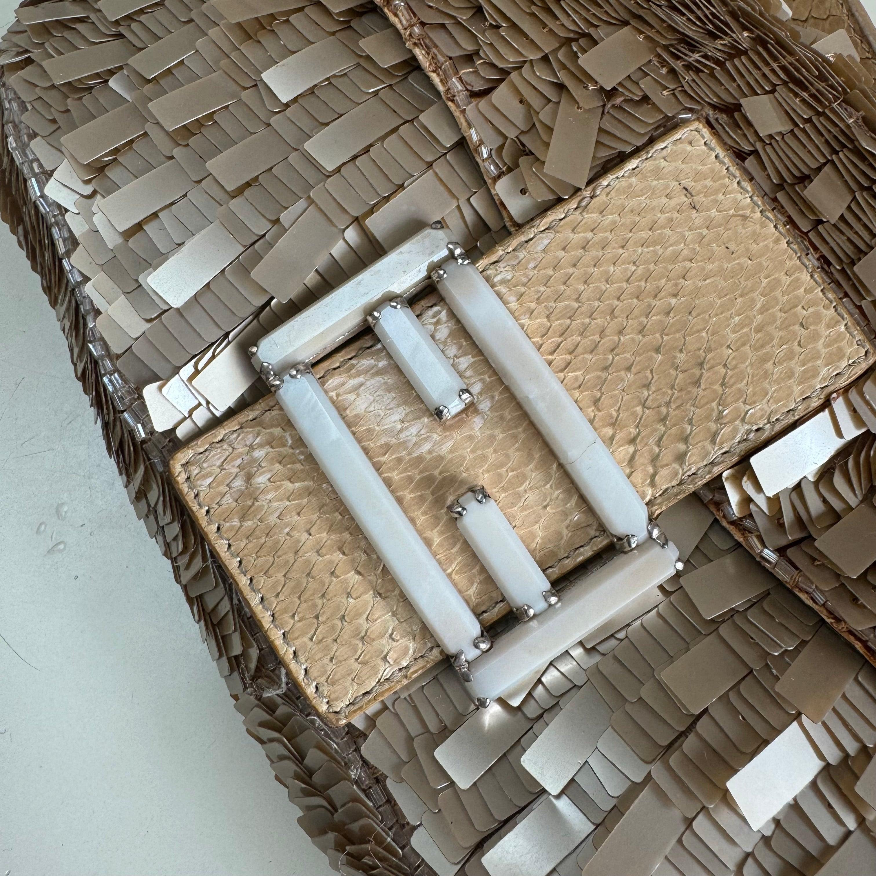 Fendi Baguette Vintage Raro Coleccionable Lentejuelas doradas y piel de pitón 5