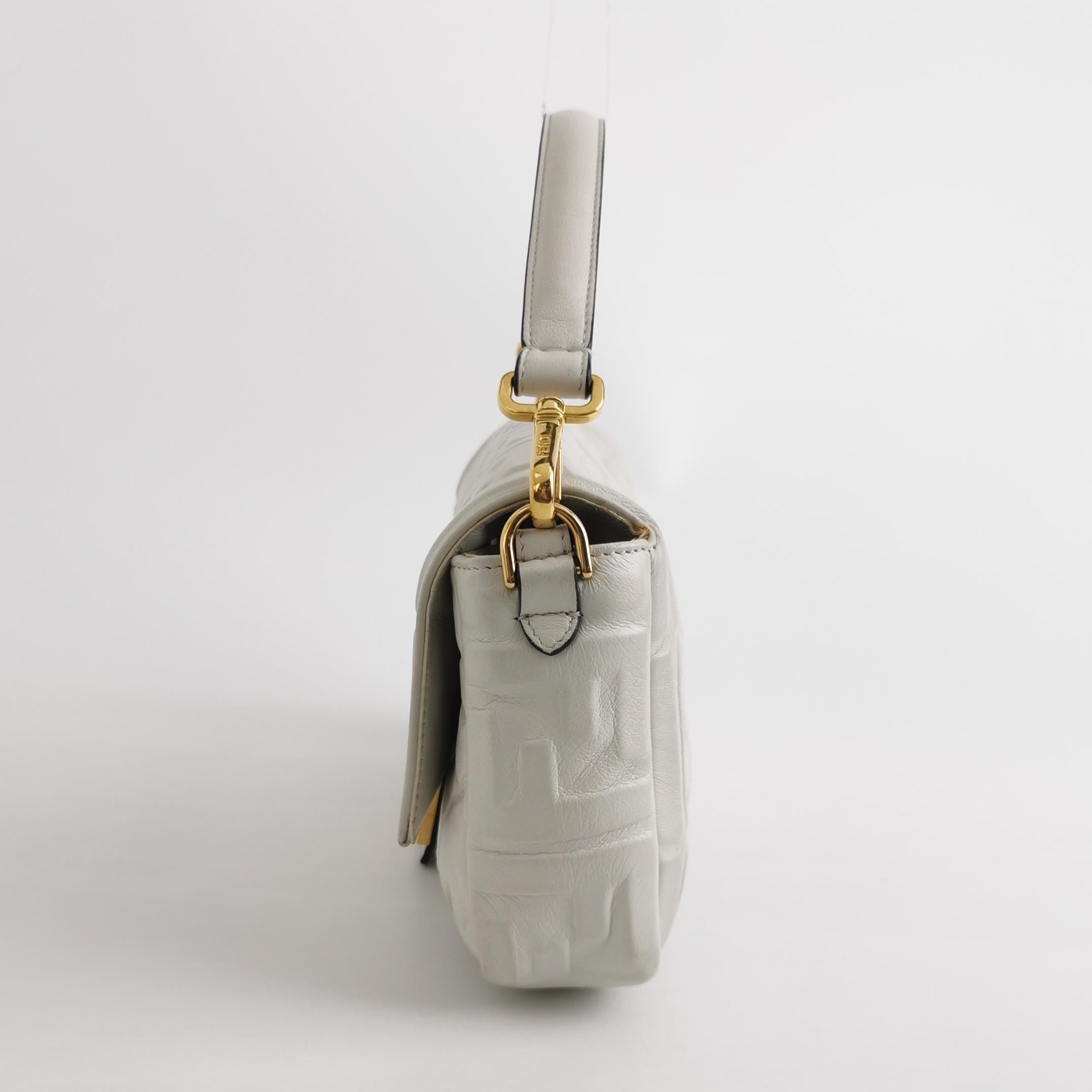 Gray Fendi Baguette White Lambskin Leather Crossbody Bag Medium For Sale