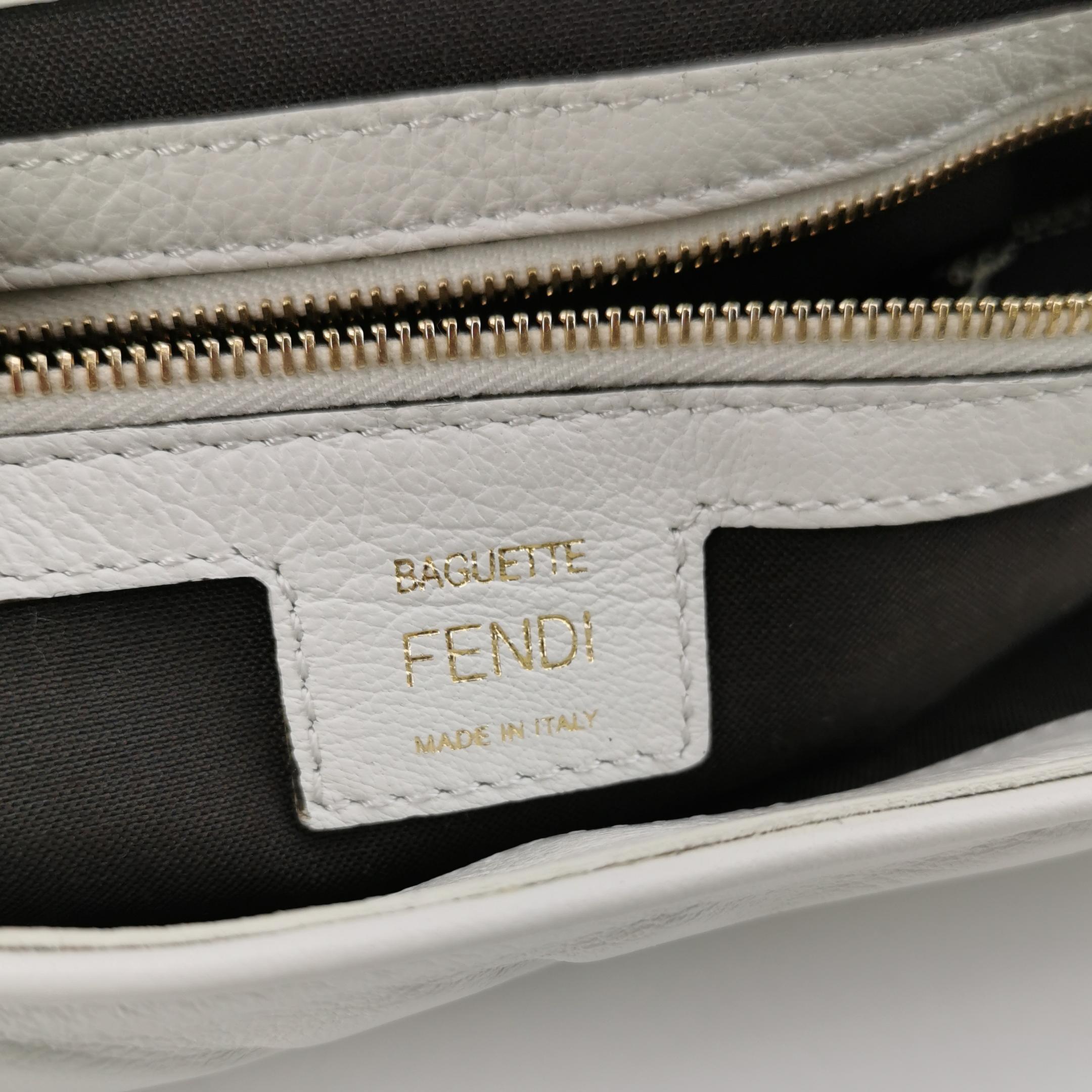 Fendi Baguette White Leather 3D FF Motif Crossbody Bag Large en vente 5