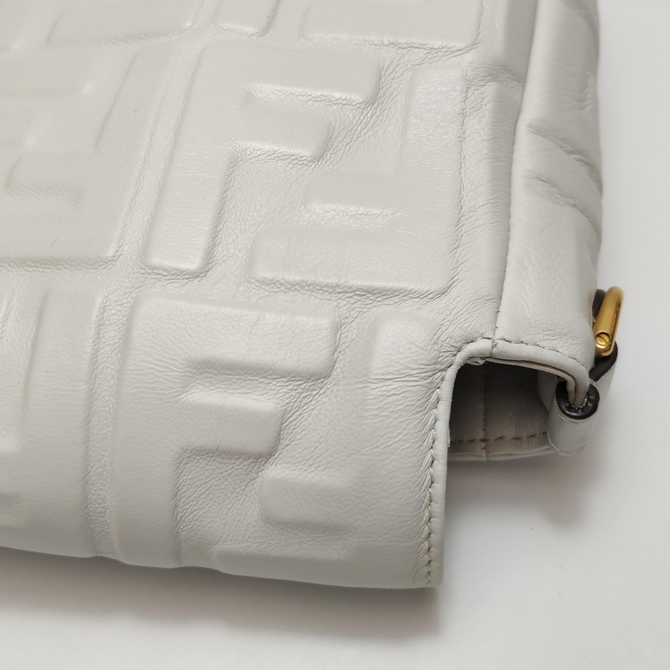 Fendi Baguette White Leather 3D FF Motif Crossbody Bag Large en vente 9