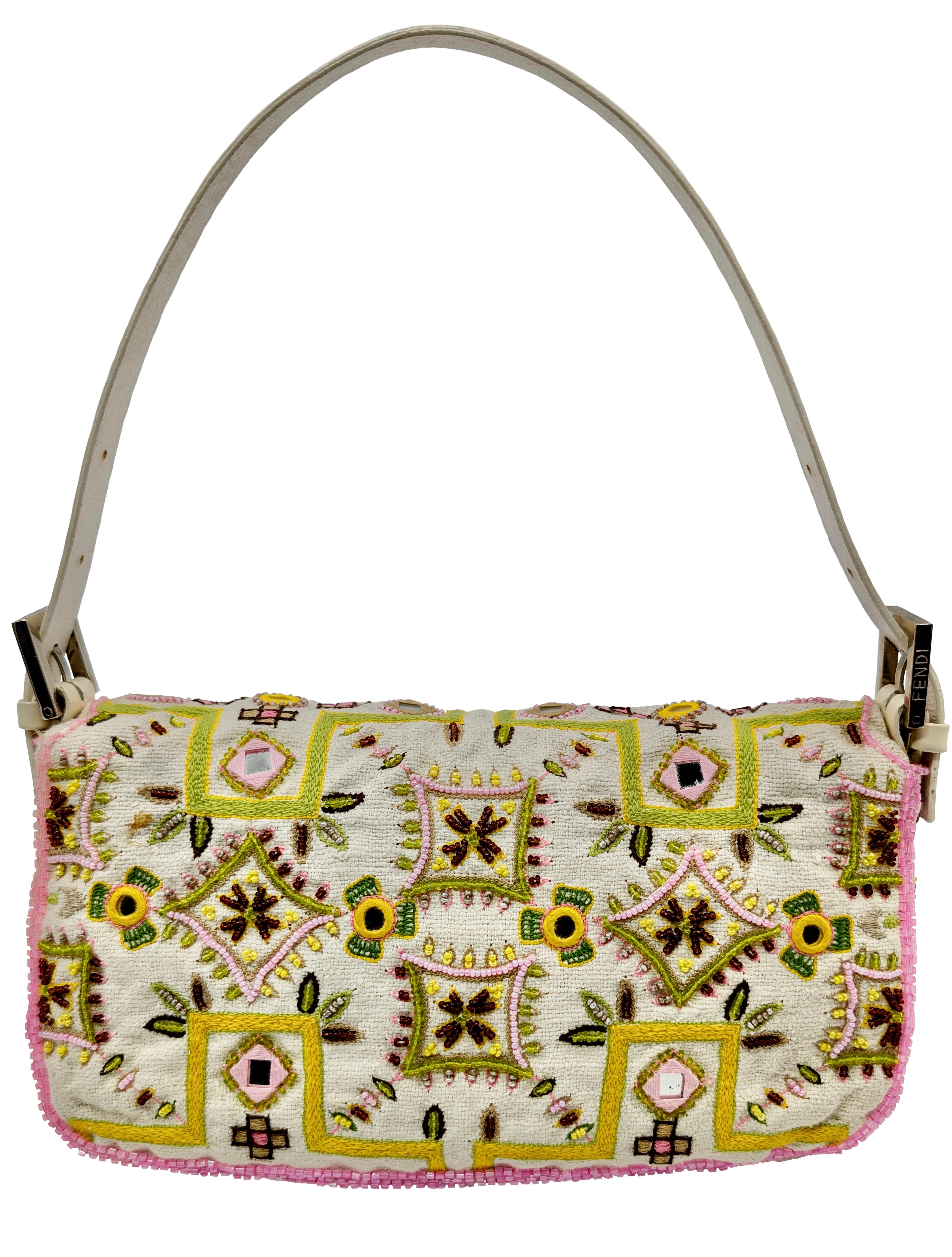 FENDI Baguette  Weißspiegelstickerei im Zustand „Gut“ im Angebot in Rubiera, RE