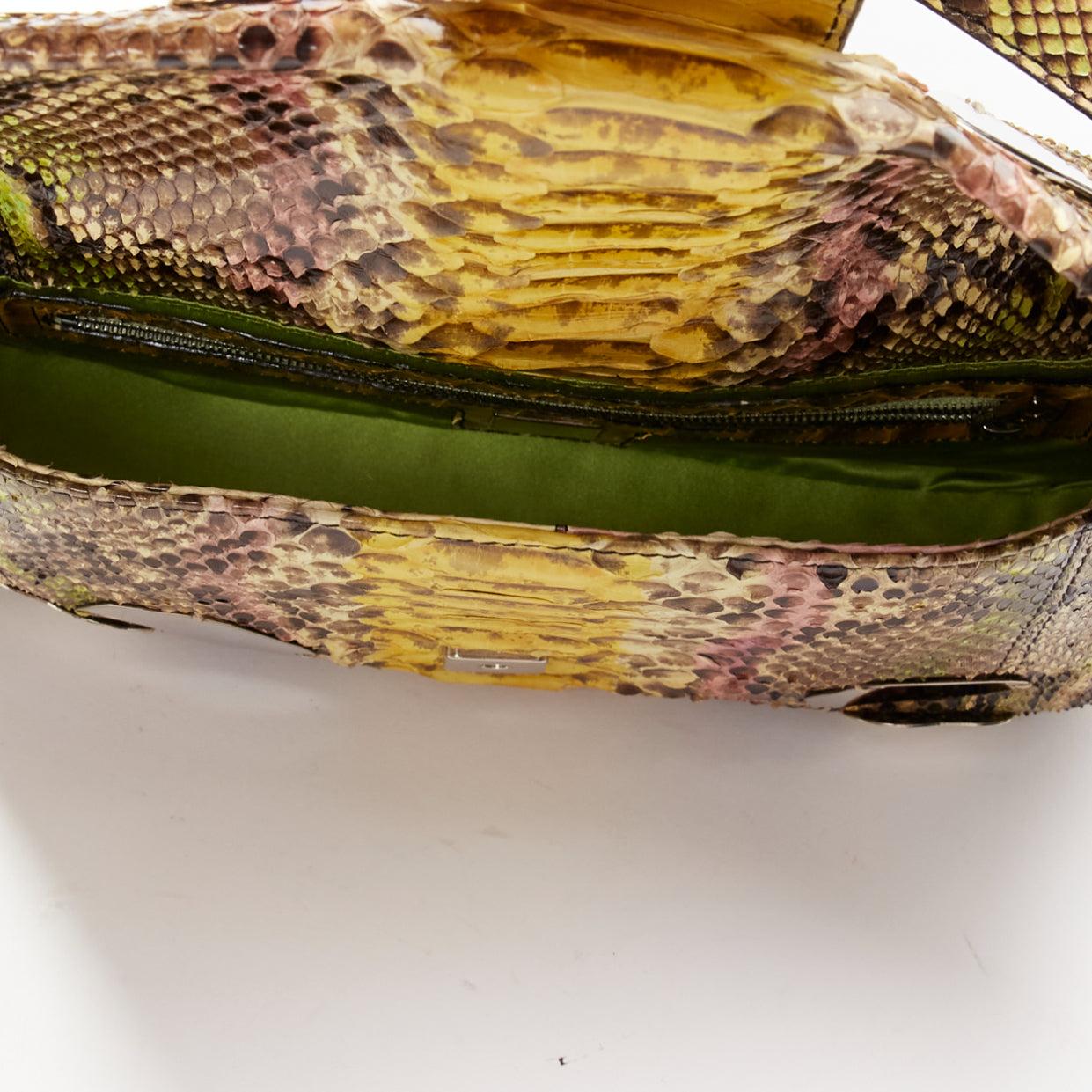 FENDI Baguette Gelbe Umhängetasche aus Leder mit Spiegelperlen FF Logo undombre-Schultertasche im Angebot 5
