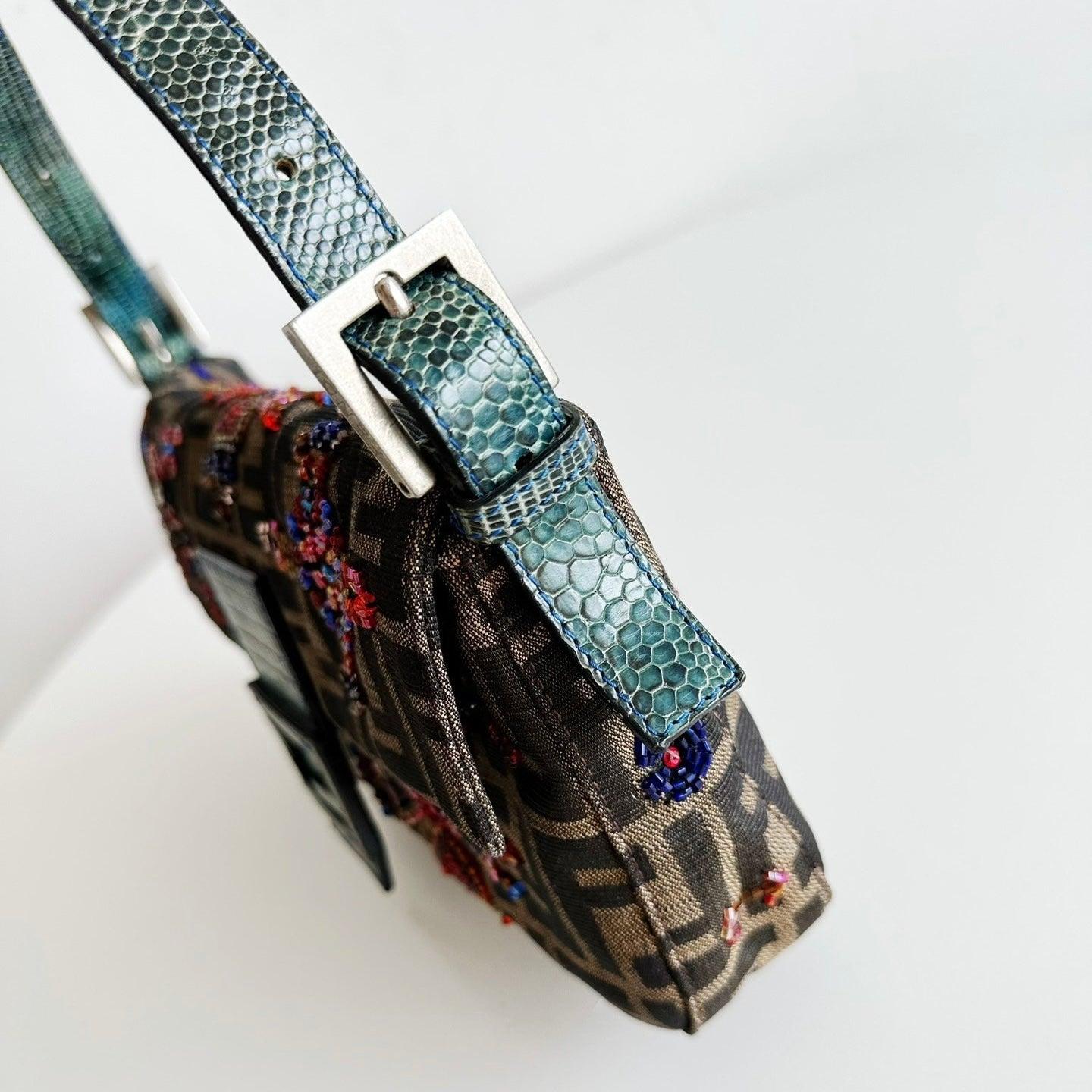 Fendi Baguette Zucca Monogram with Beaded Floral Embroidery In Excellent Condition In AUBERVILLIERS, FR