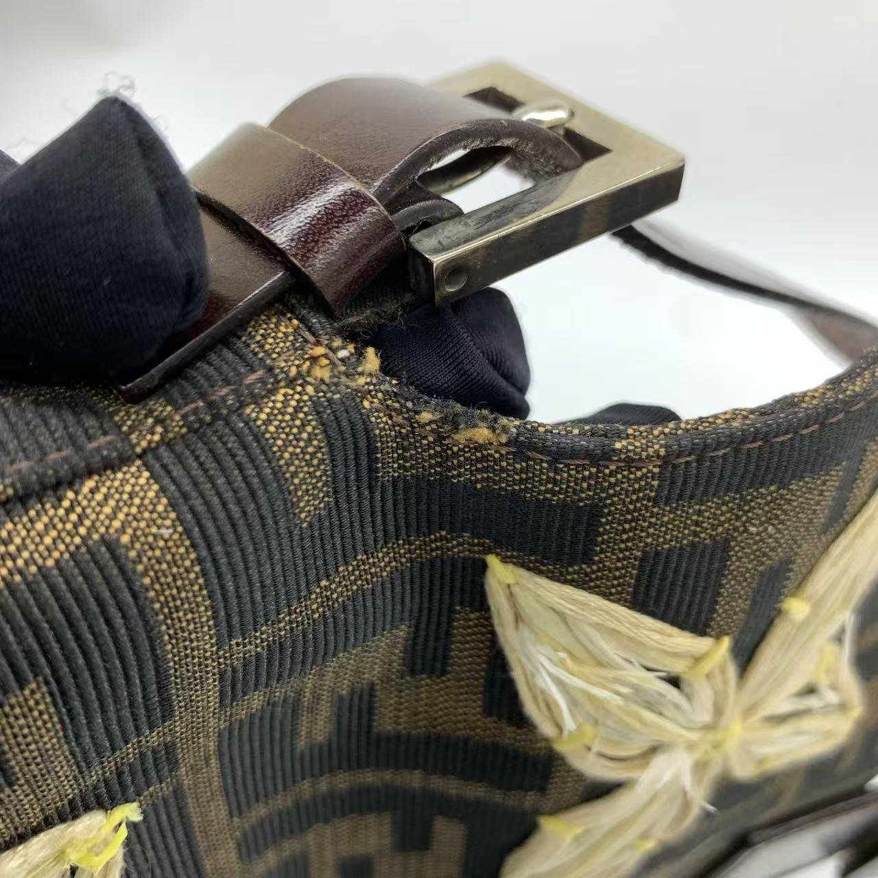 Fendi Baguette Zucca Monogram with Straw Floral Embroidery For Sale 15