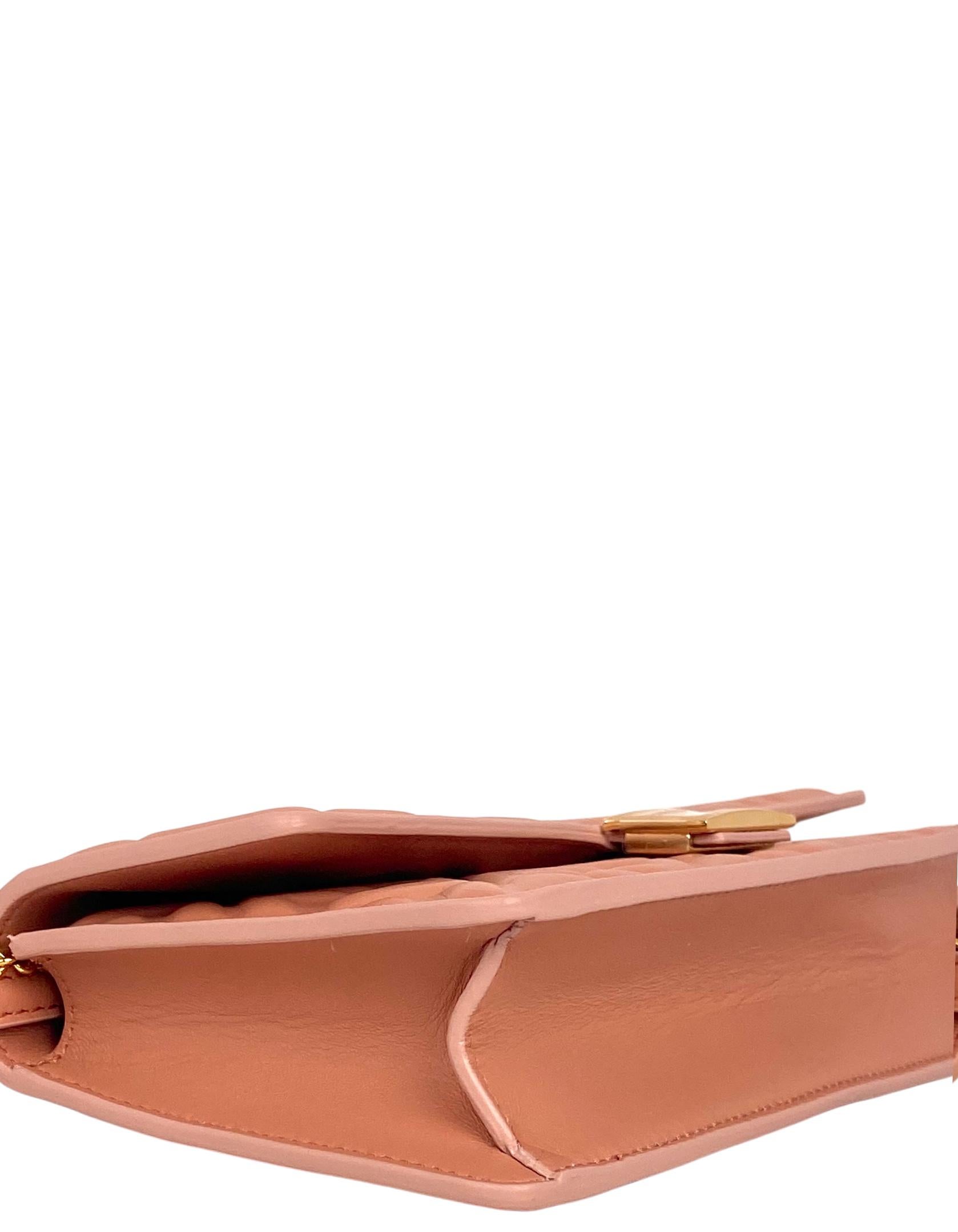 Fendi Ballet Rose Rosa Nappa FF Embossed Wallet On Chain WOC Crossbody Bag in vendita 1