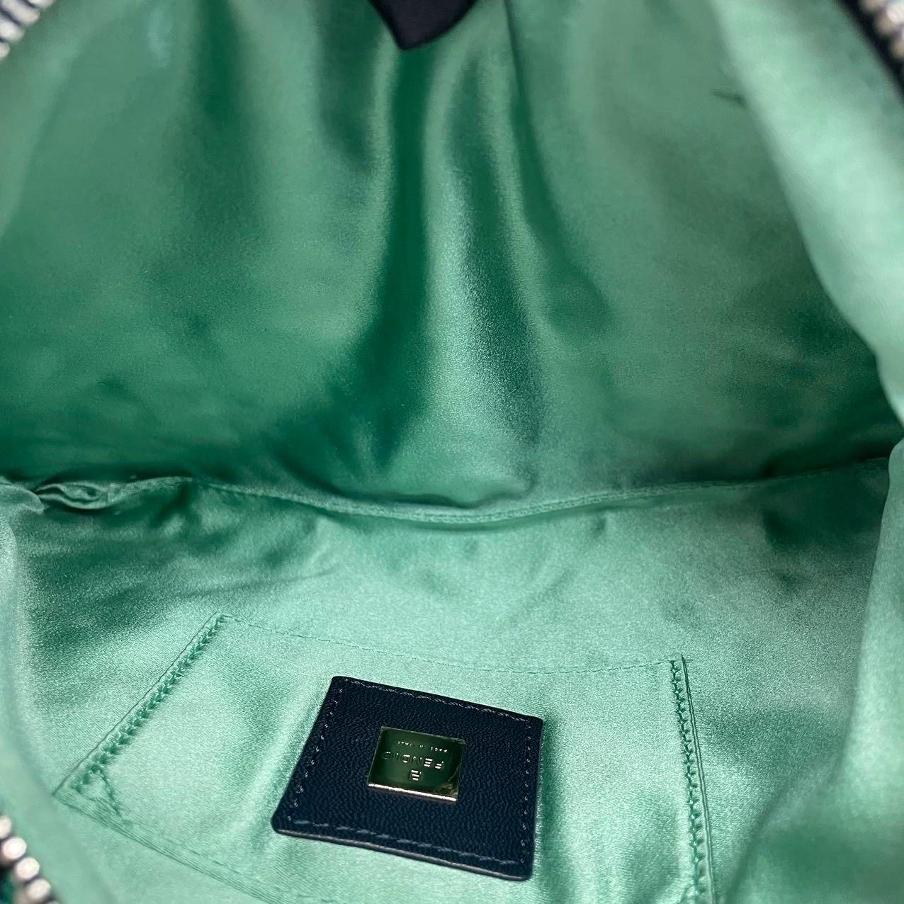 Sac à bandoulière perlé de Fendi Bleu Vert Greene Greene en vente 11