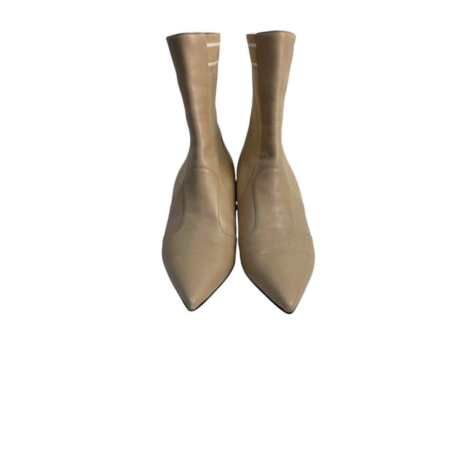 Beige Fendi beige ankle boots with stretch-knit panel Sz.38 For Sale