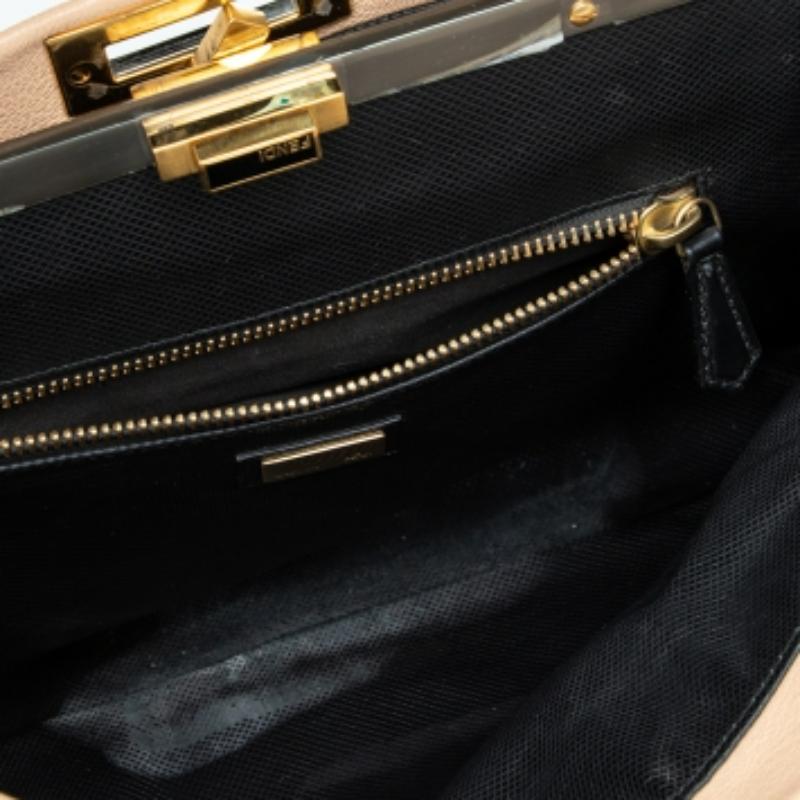 Fendi Beige/Nero Borsa a manico alto Peekaboo con fodera in pelle e perline In condizioni discrete a Dubai, Al Qouz 2