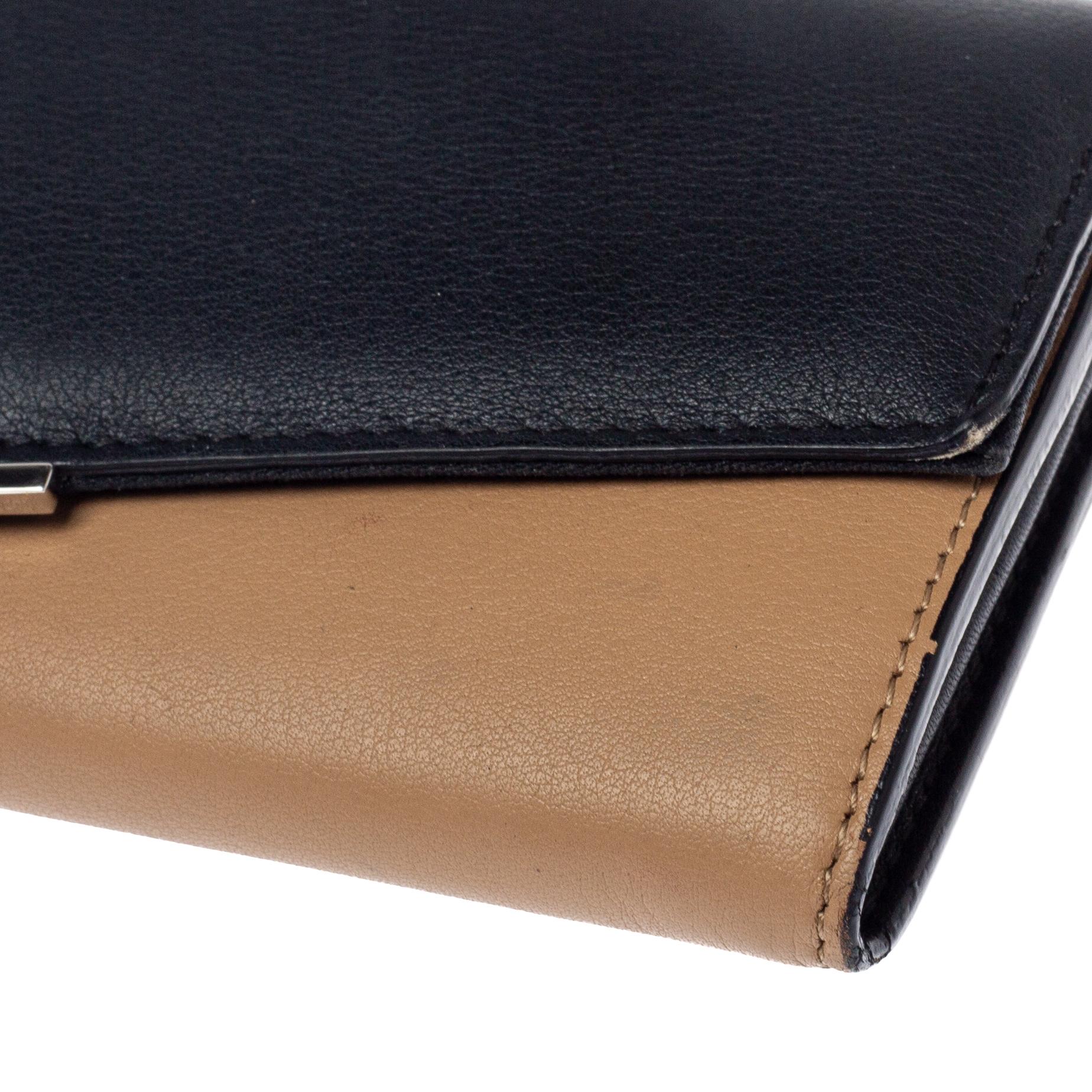 Fendi Beige/Black Leather Envelope Continental Wallet In Fair Condition In Dubai, Al Qouz 2