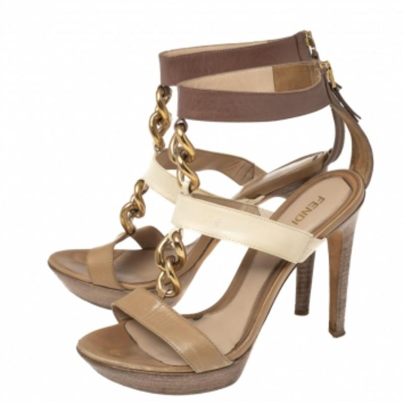 Marrone Fendi Sandali con cinturino alla caviglia in pelle beige/marrone misura 38 in vendita