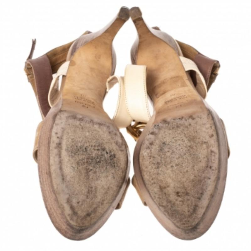 Donna Fendi Sandali con cinturino alla caviglia in pelle beige/marrone misura 38 in vendita