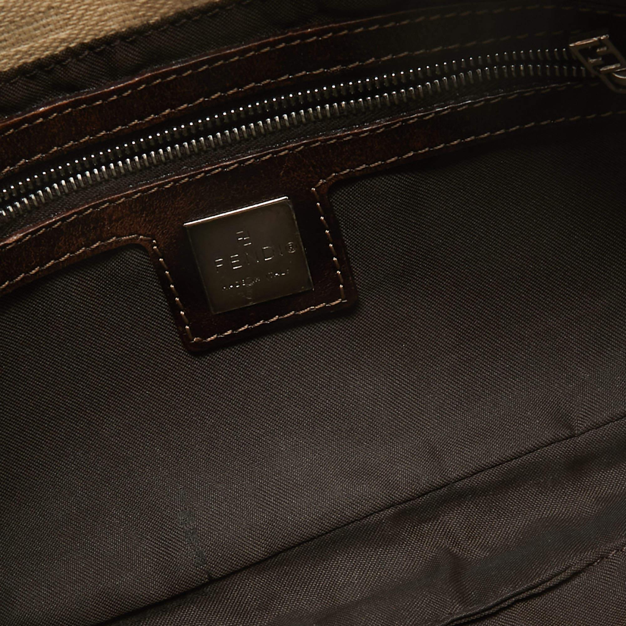 Fendi Beige/Braune Zucca Baguette-Tasche aus Canvas und Leder im Vintage-Stil im Angebot 11