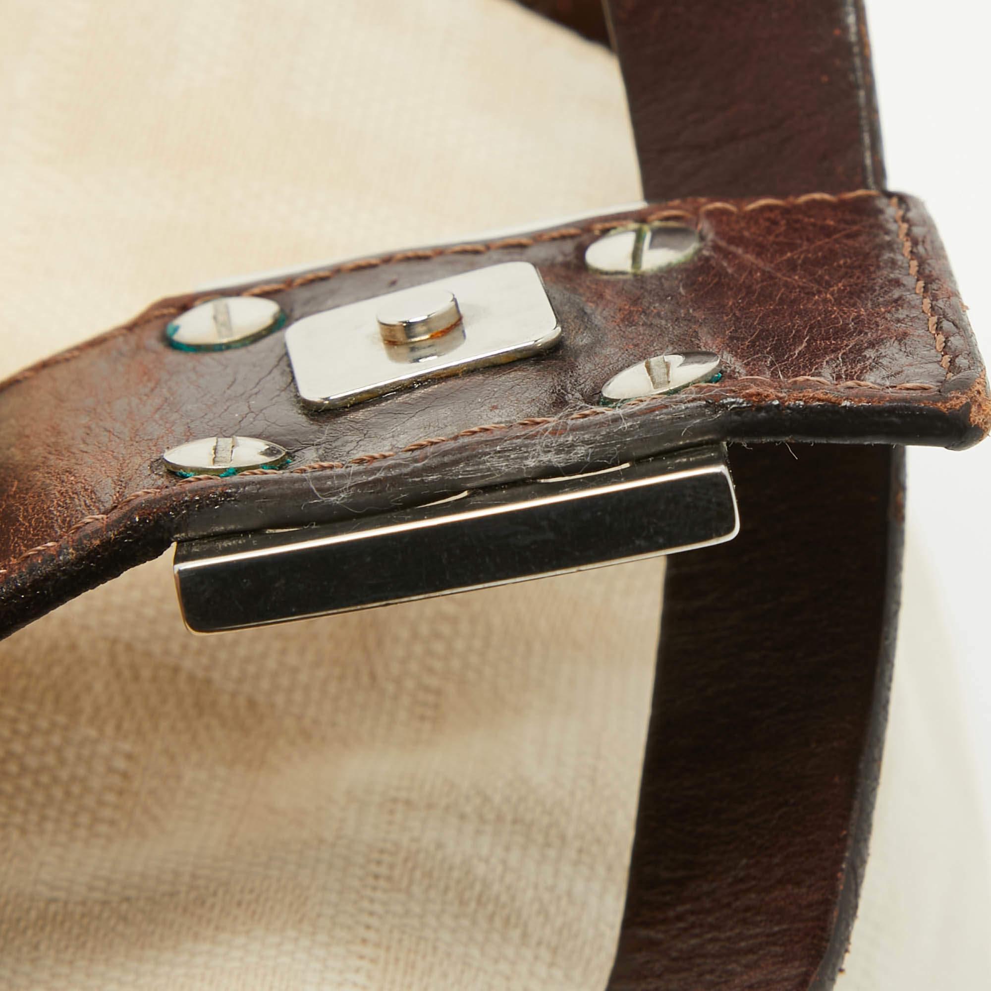Fendi Beige/Brown Zucca Canvas and Leather Vintage Baguette Bag For Sale 5