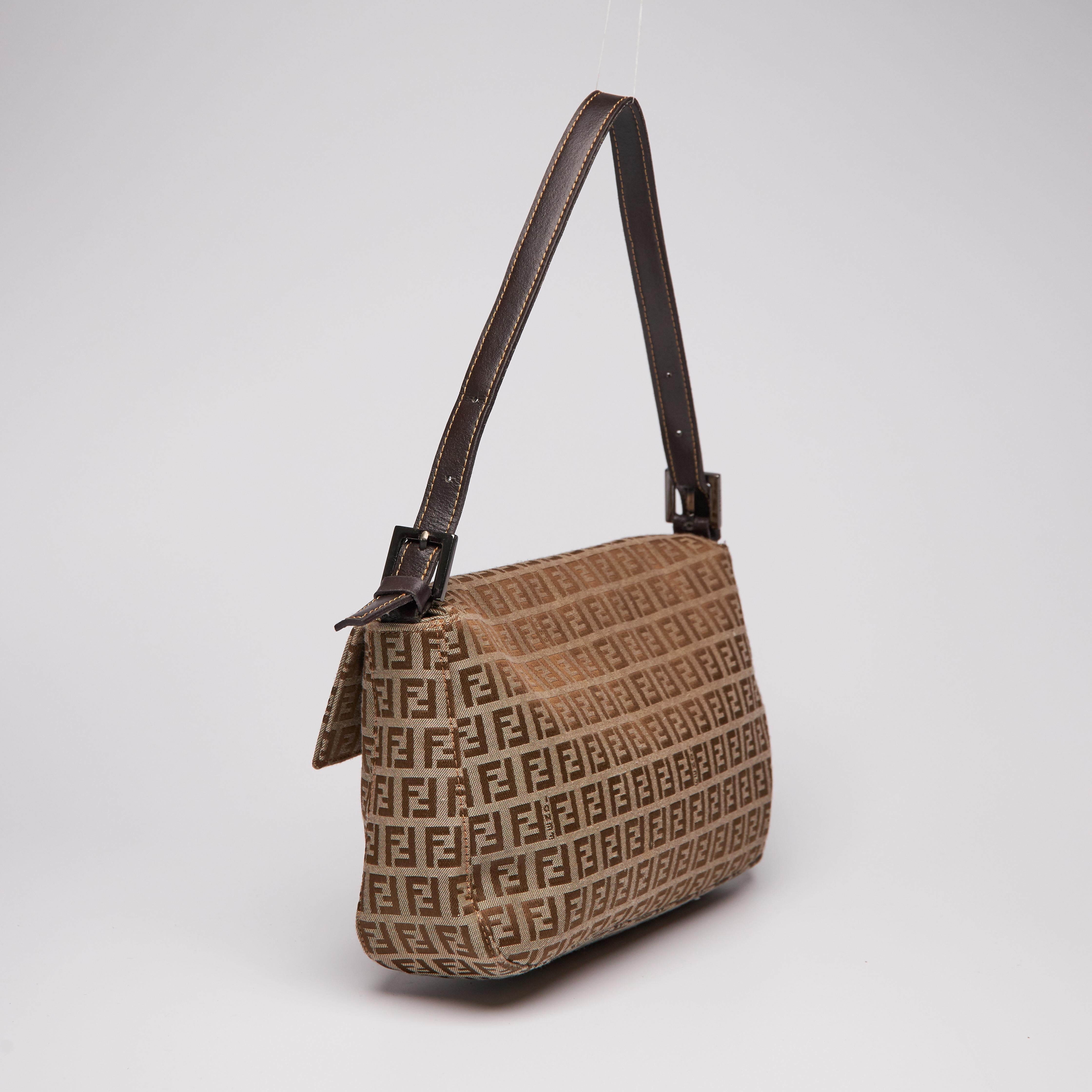 fendi baguette beige canvas bag