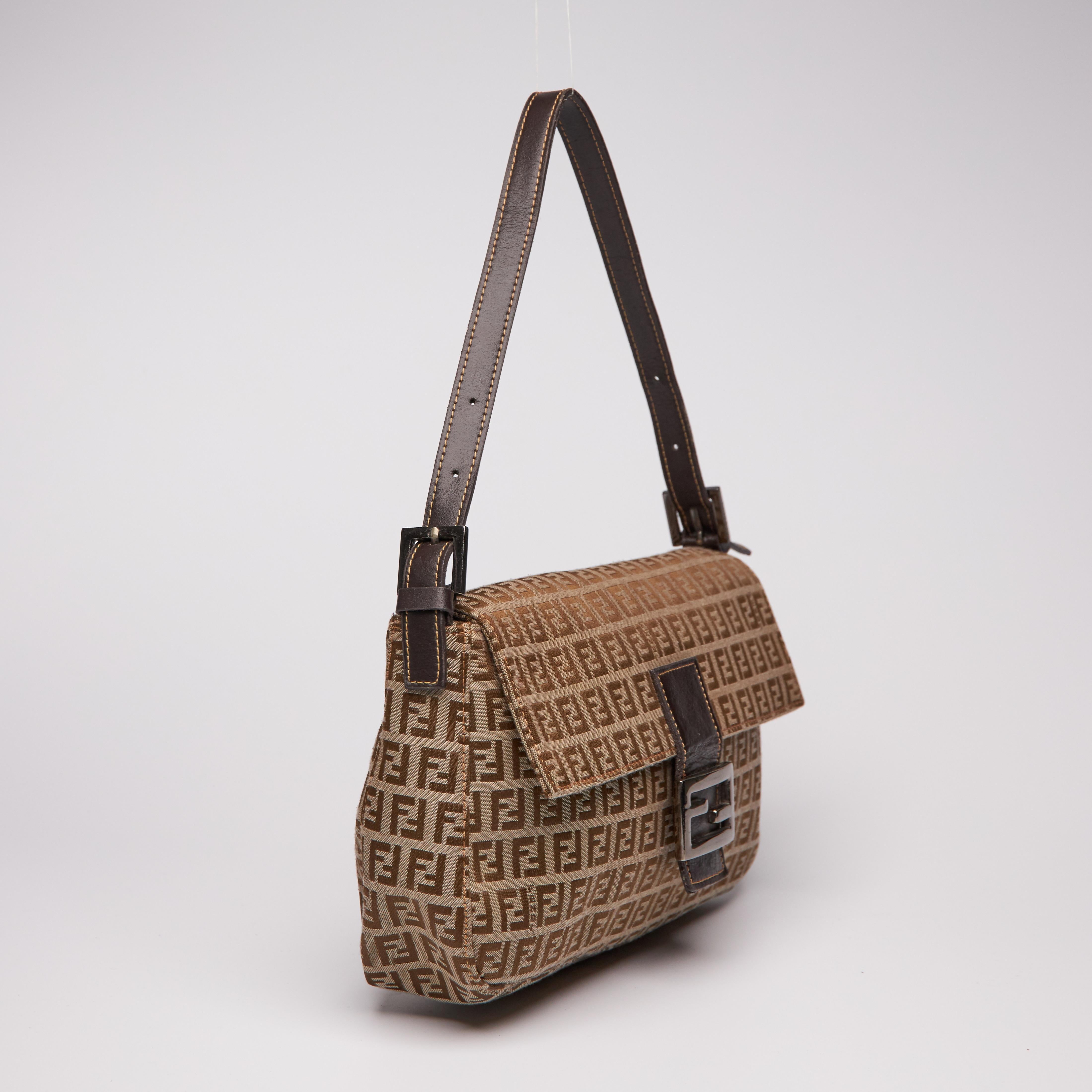 Fendi Beige Brown Zucca Canvas Baguette Bag Large In Excellent Condition In Montreal, Quebec