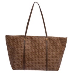 Fendi Beige/Braune Shopper-Tasche aus beschichtetem Canvas und Leder in Zucchino