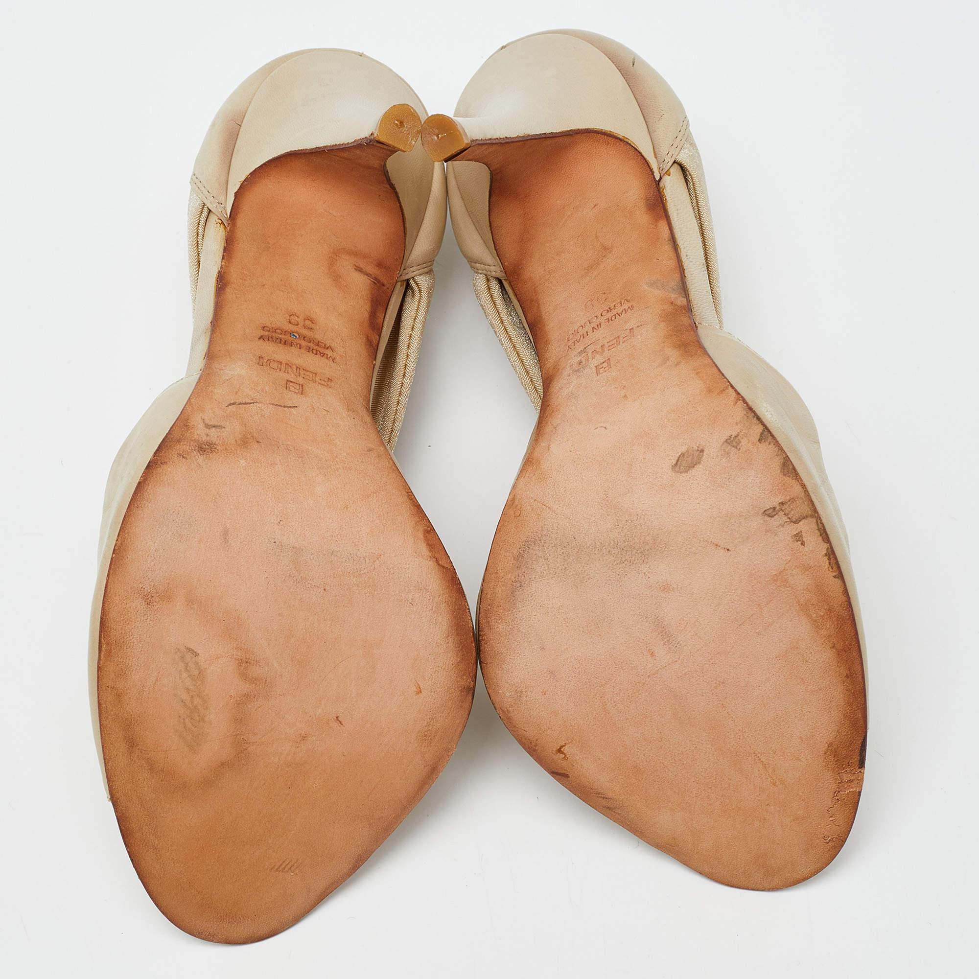 Fendi escarpins à bout ouvert en cuir et tissu beige taille 39 en vente 1