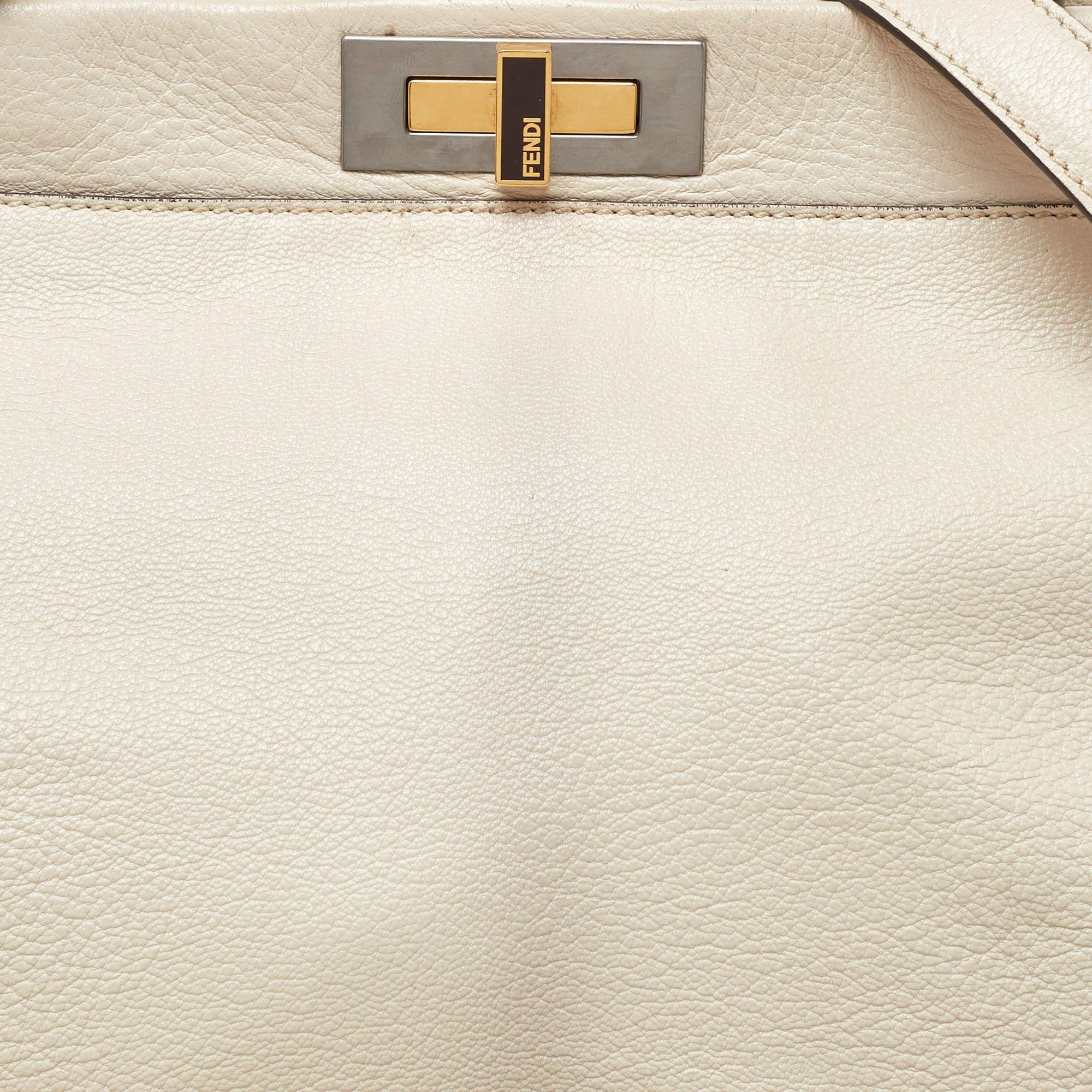 Fendi Beige Leather Large Peekaboo Top Handle Bag For Sale 7