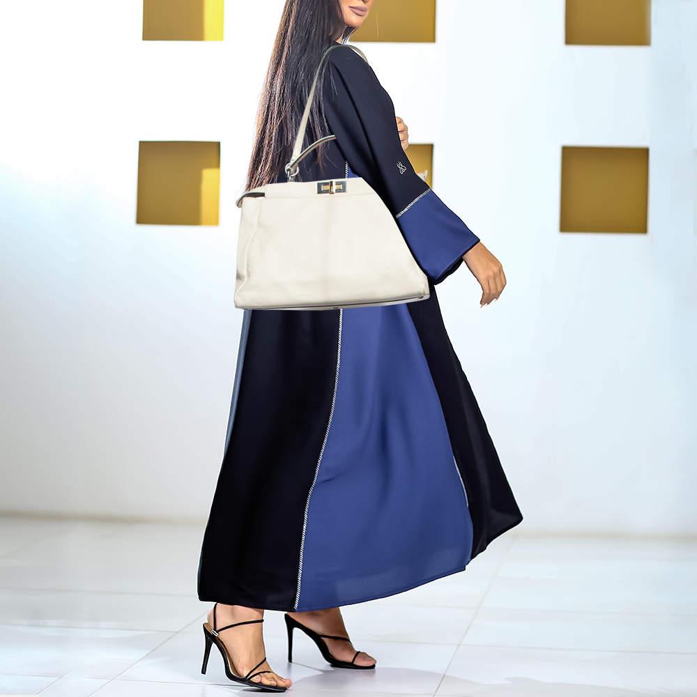 Fendi Beige Leather Large Peekaboo Top Handle Bag In Good Condition For Sale In Dubai, Al Qouz 2