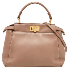 Mini sac à main Peekaboo Fendi en cuir beige