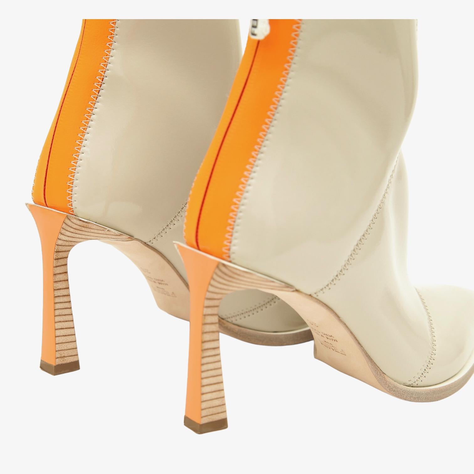 FENDI Ankle Boots Beige Orange Neoprene FFRAME Zipper Wood Heels Sz 38 For Sale 2
