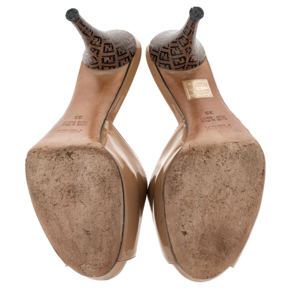 Women's Fendi Beige Patent Leather FF Superstar Peep Toe Mule Slides Size 35