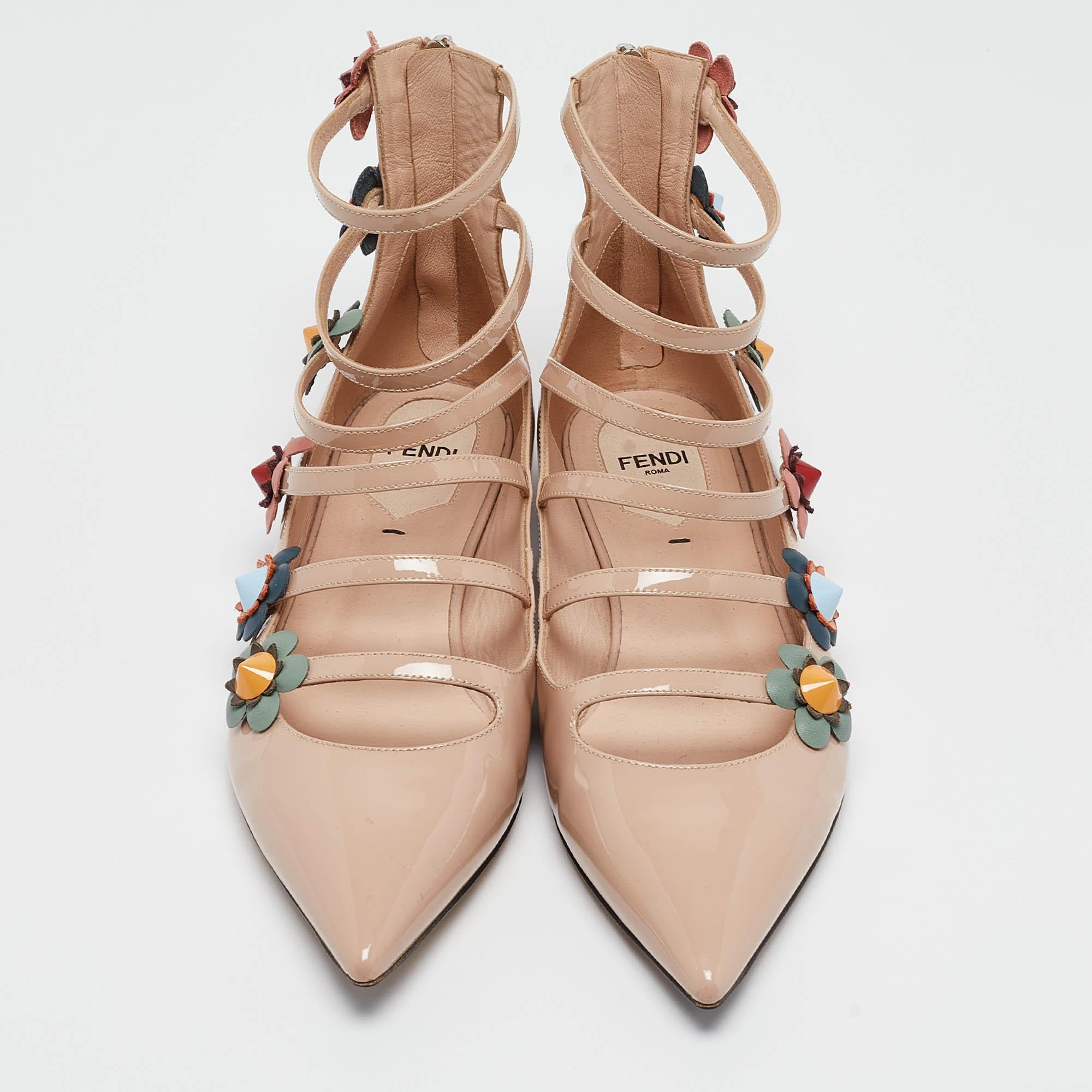 Fendi Beige Patent Leather Flowerland Ankle Strap Flats Size 38.5 In Good Condition In Dubai, Al Qouz 2