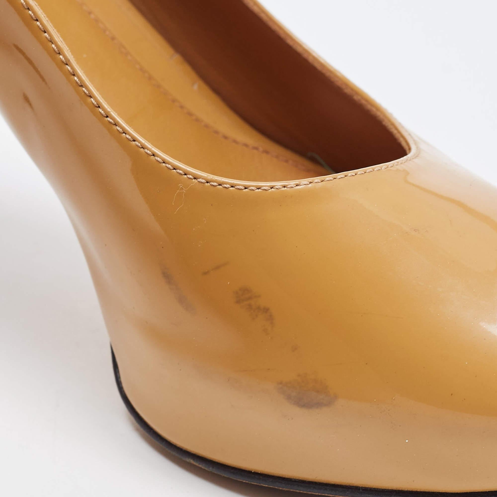 Fendi Beige Patent Leather Zucca Heel Peep Toe Pumps Size 37 For Sale 7