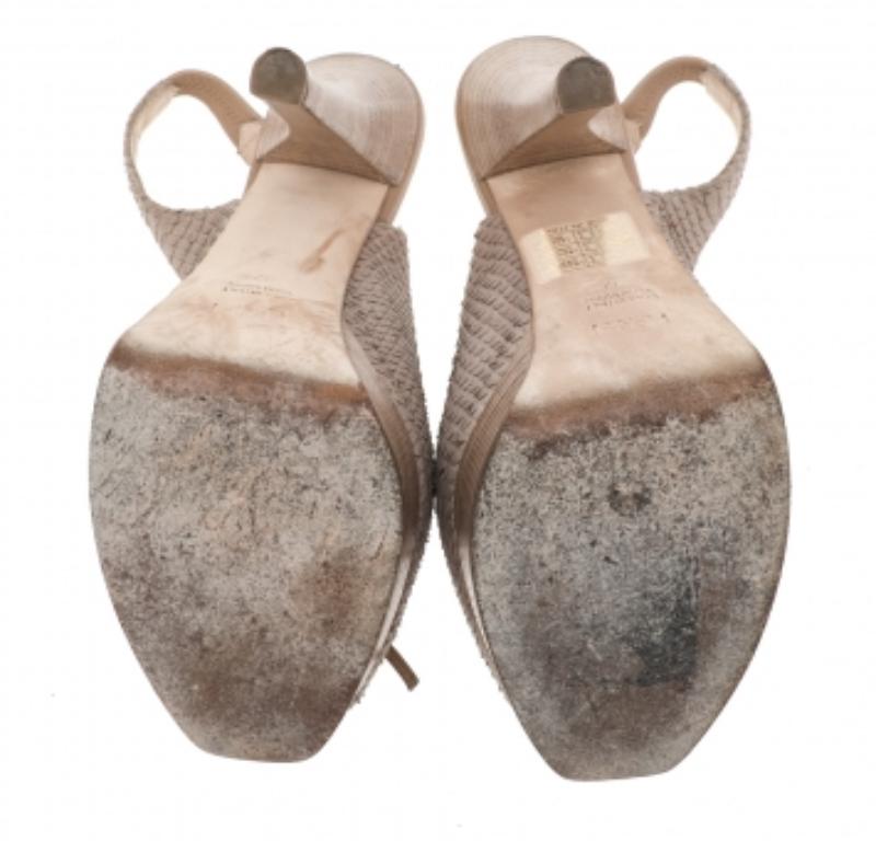 Fendi Beige Python Embossed Leather Fendista Bow Slingback Sandals Size 37 In Fair Condition For Sale In Dubai, Al Qouz 2