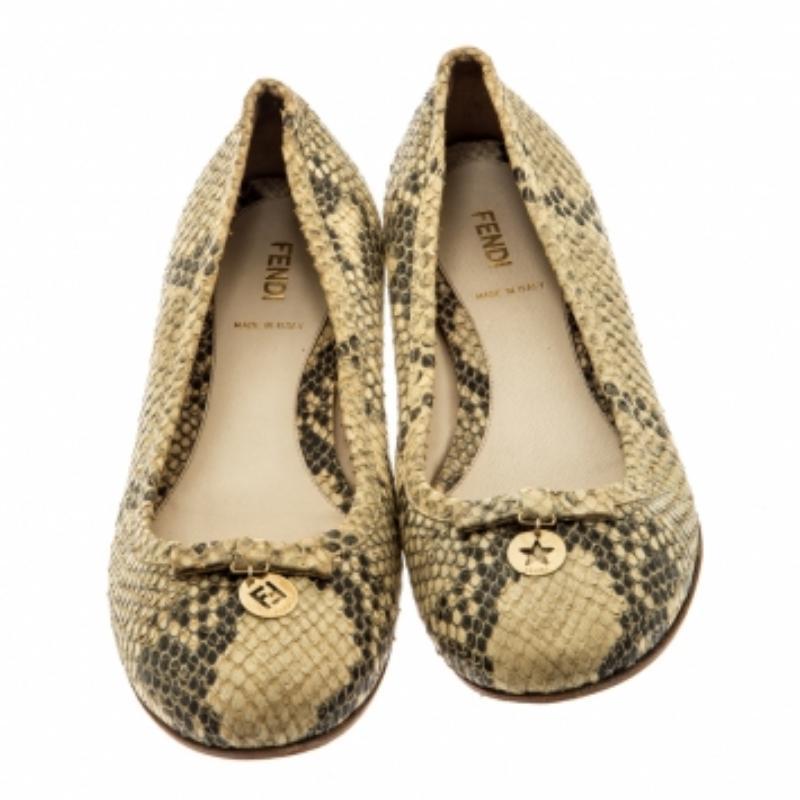 Fendi - Ballerines en cuir python beige avec nœud, taille 38 en vente 1