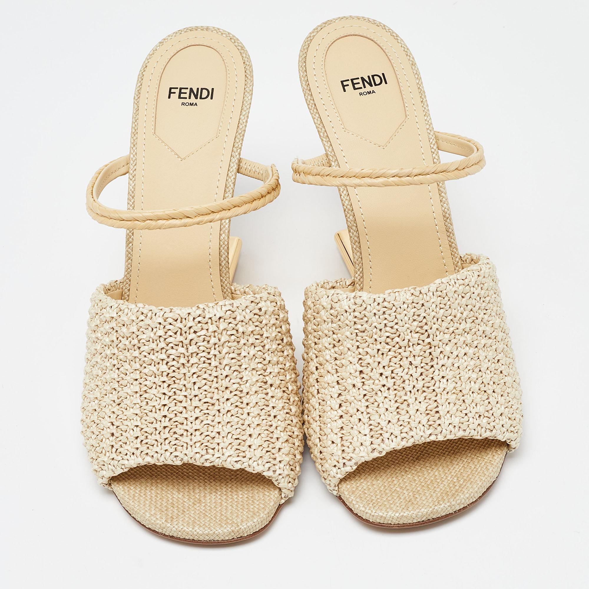 Fendi Beige Raffia First Heel Mules Size 40.5 In Good Condition In Dubai, Al Qouz 2