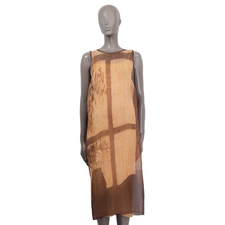 FENDI beige silk 2021 SHADOW PRINT TANK Sleeveless Dress XS For Sale at  1stDibs | fendi sale 2021, fendi beige dress, fendi dress