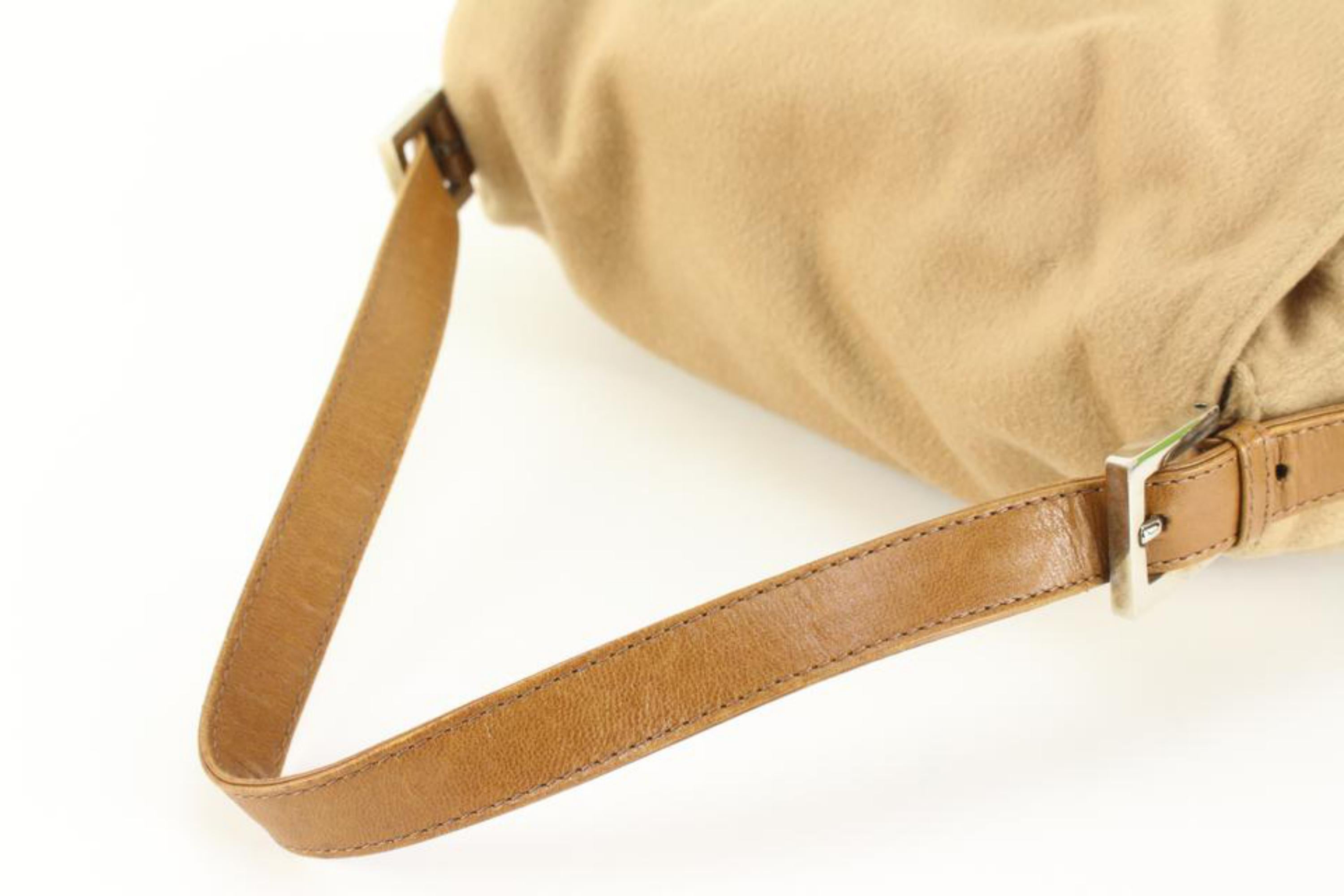 Women's Fendi Beige Suede Calfskin Mama Forever Baguette 27f517s