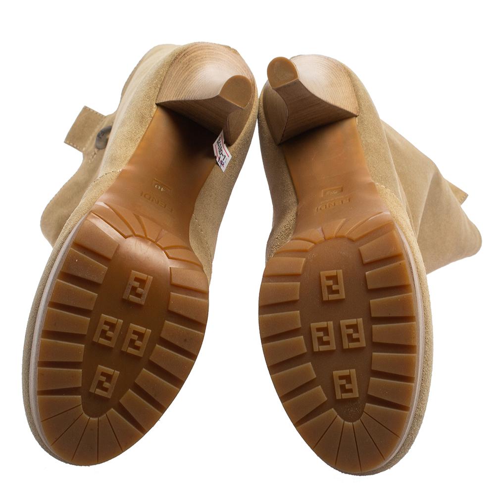 Fendi Beige Suede Slip On Knee High Boots Size 40 In New Condition In Dubai, Al Qouz 2