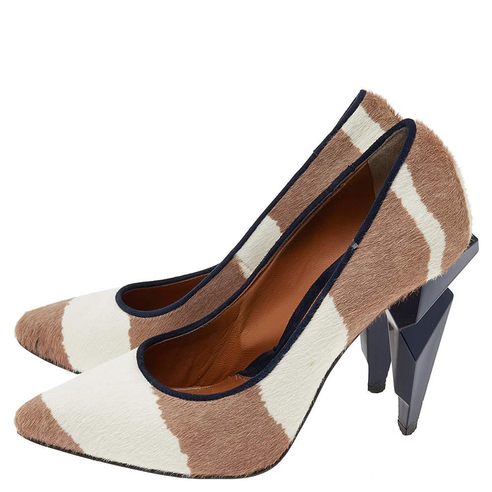 Fendi Beige/White Zebra Print Calf Hair Diamond Heel Pumps Size 35.5 In Good Condition In Dubai, Al Qouz 2