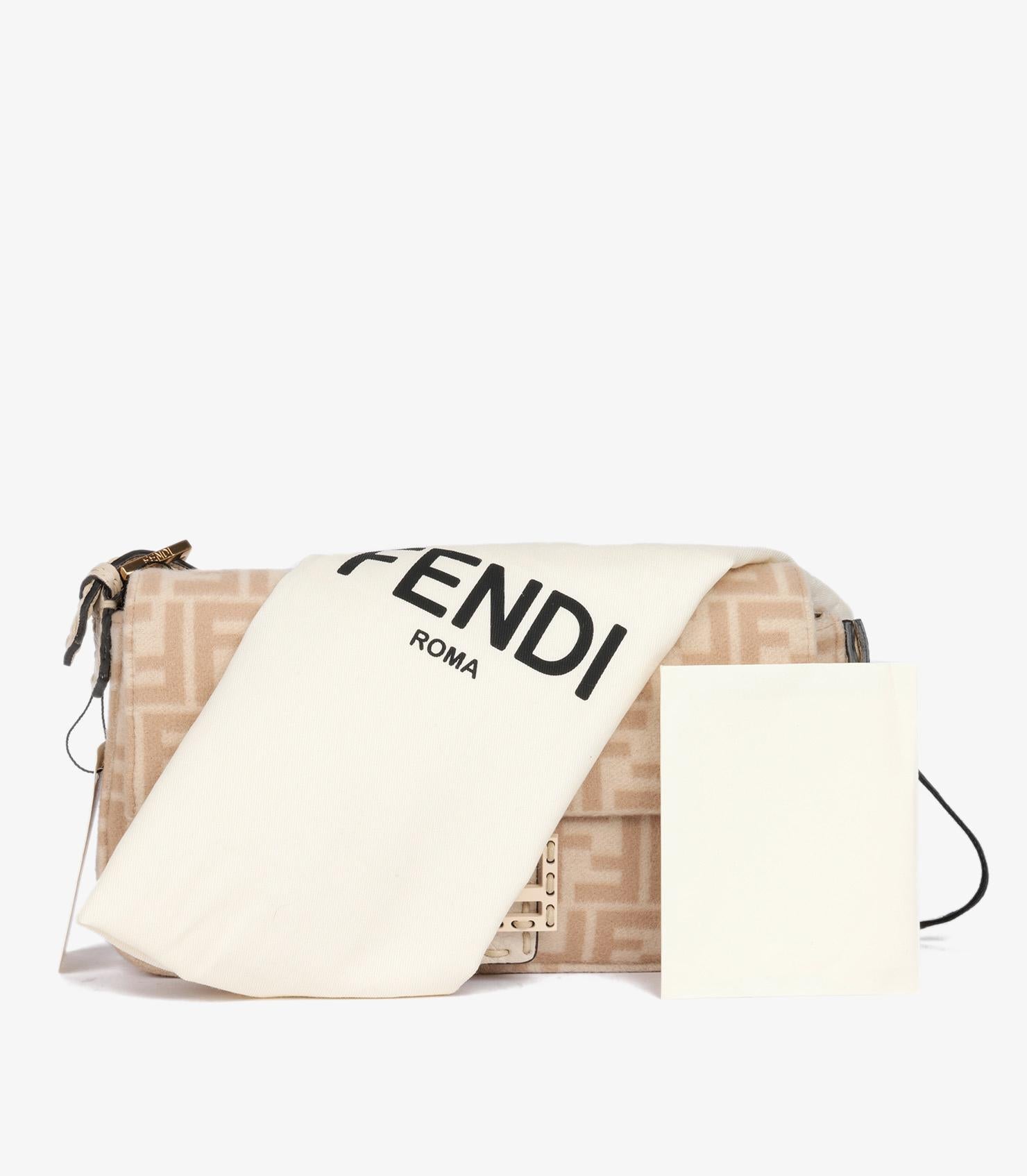 Fendi Beige Wool & Cream Calfskin Leather Baguette Shoulder Bag For Sale 8