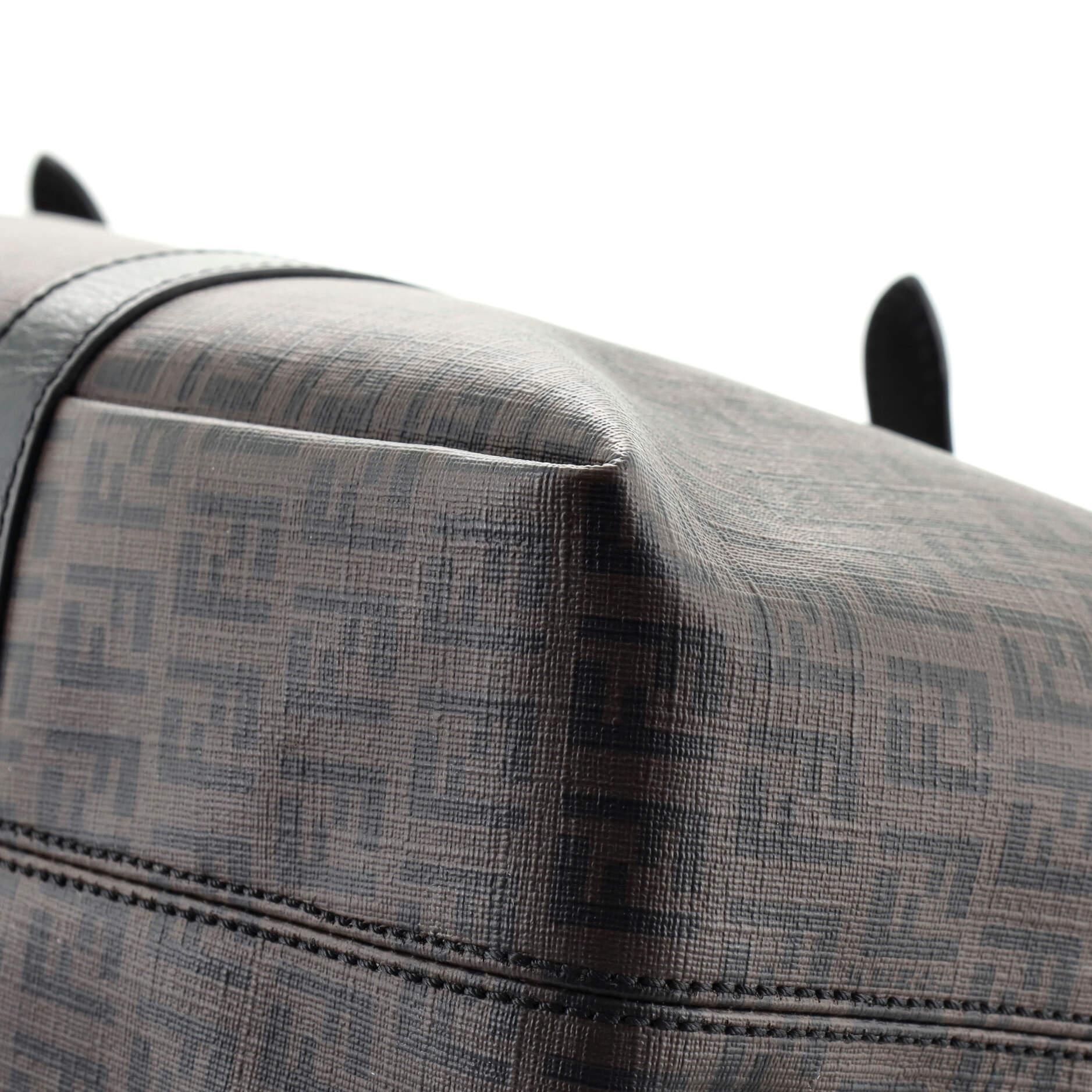 Fendi Tote aus beschichtetem Canvas mit Gürtel und Zucchino-Muster groß 1