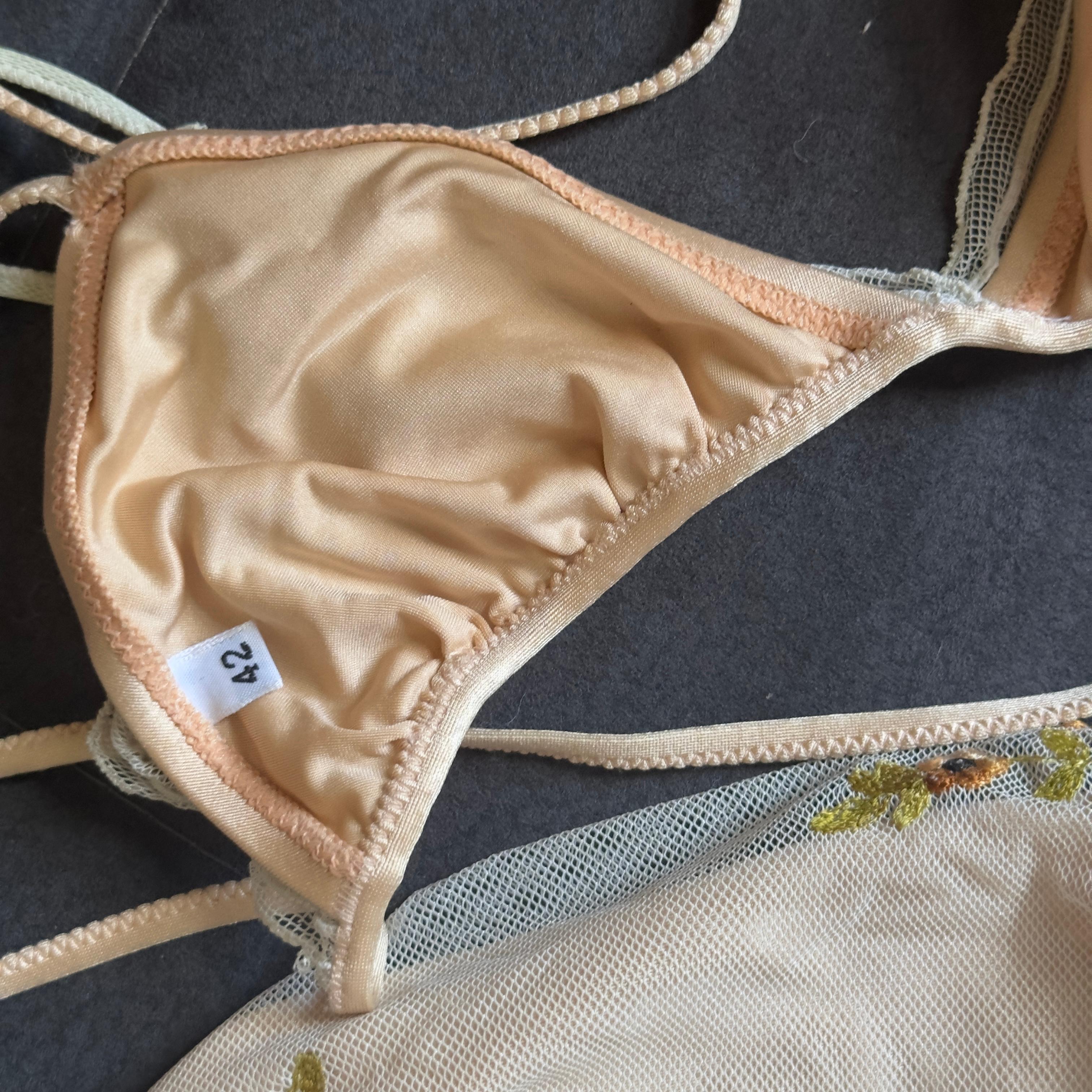 Fendi Bikini Bordado en Tul Transparente - 2000s Nunca Usado en venta 7