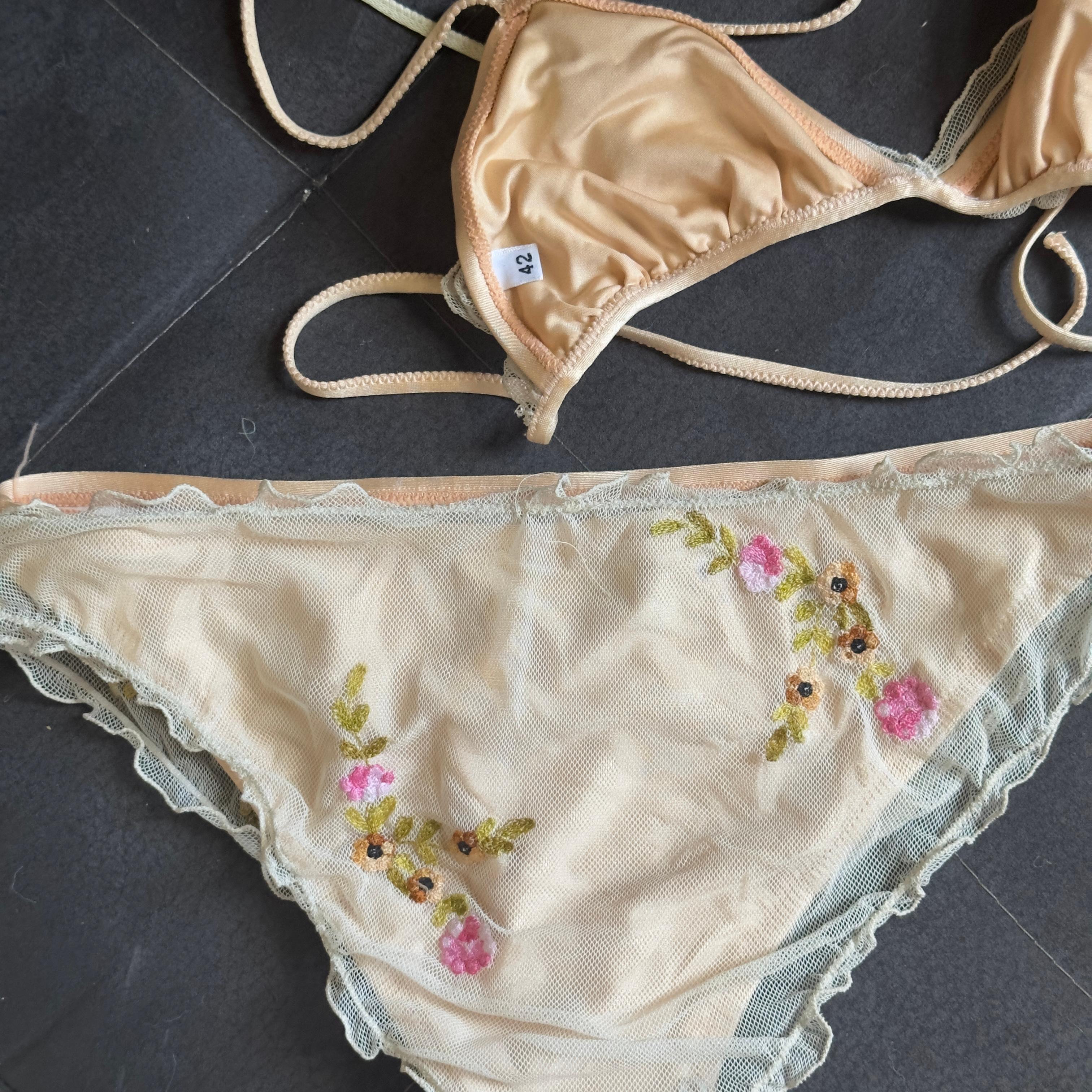 Fendi Bikini Bordado en Tul Transparente - 2000s Nunca Usado en venta 8