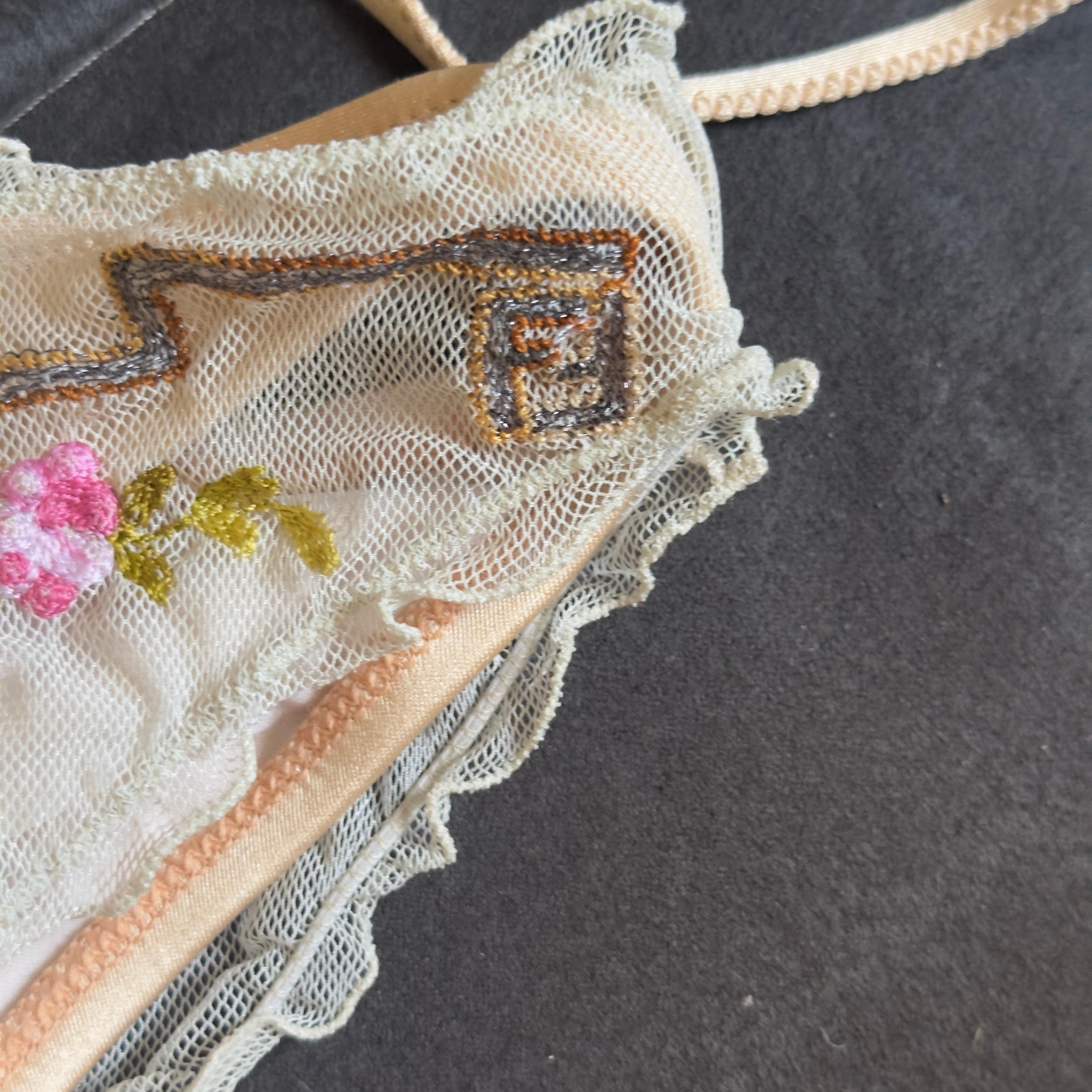 Fendi Bikini Bordado en Tul Transparente - 2000s Nunca Usado en venta 3