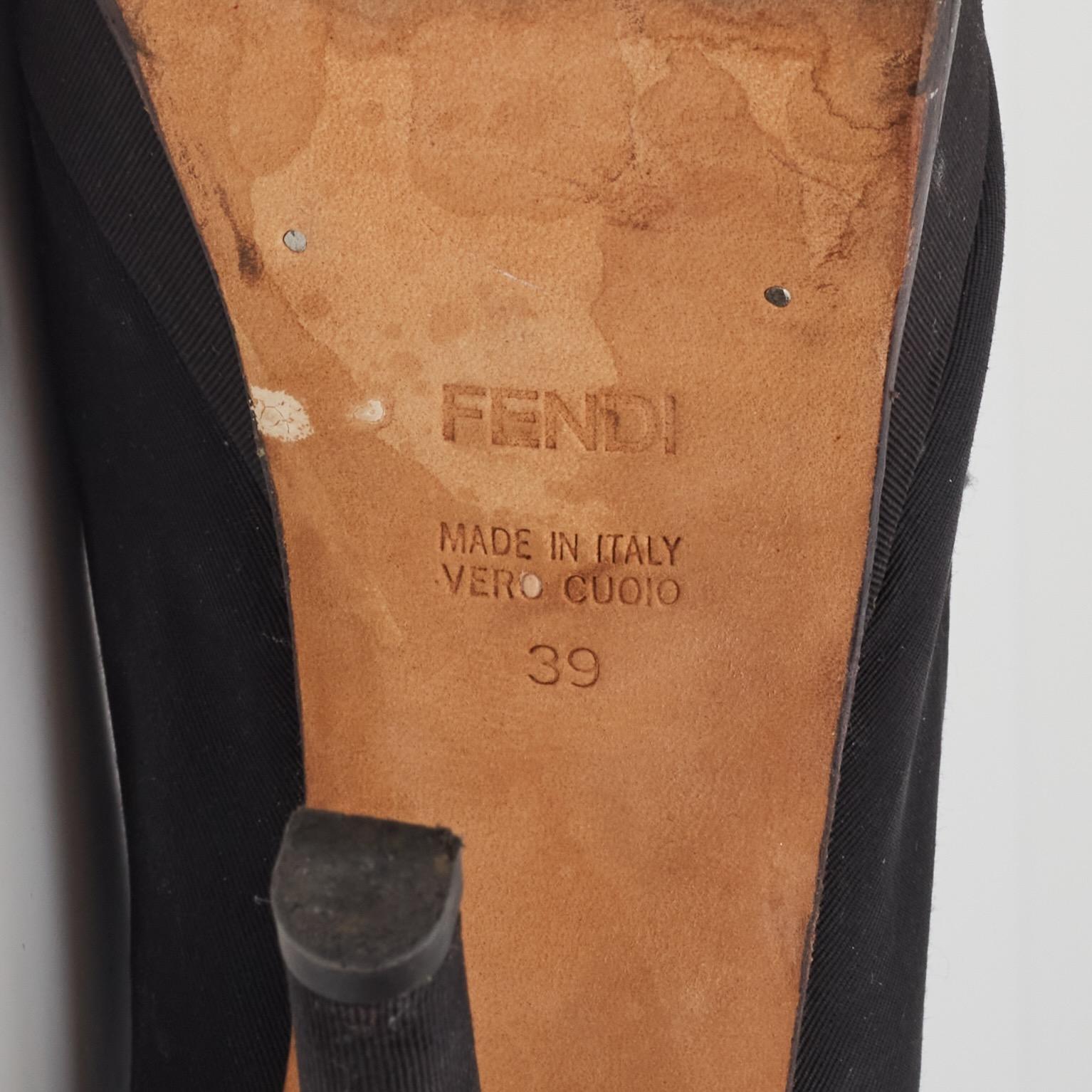 Fendi Black And Red Peep Toe Platform Heels (US 8  EU 39) For Sale 2