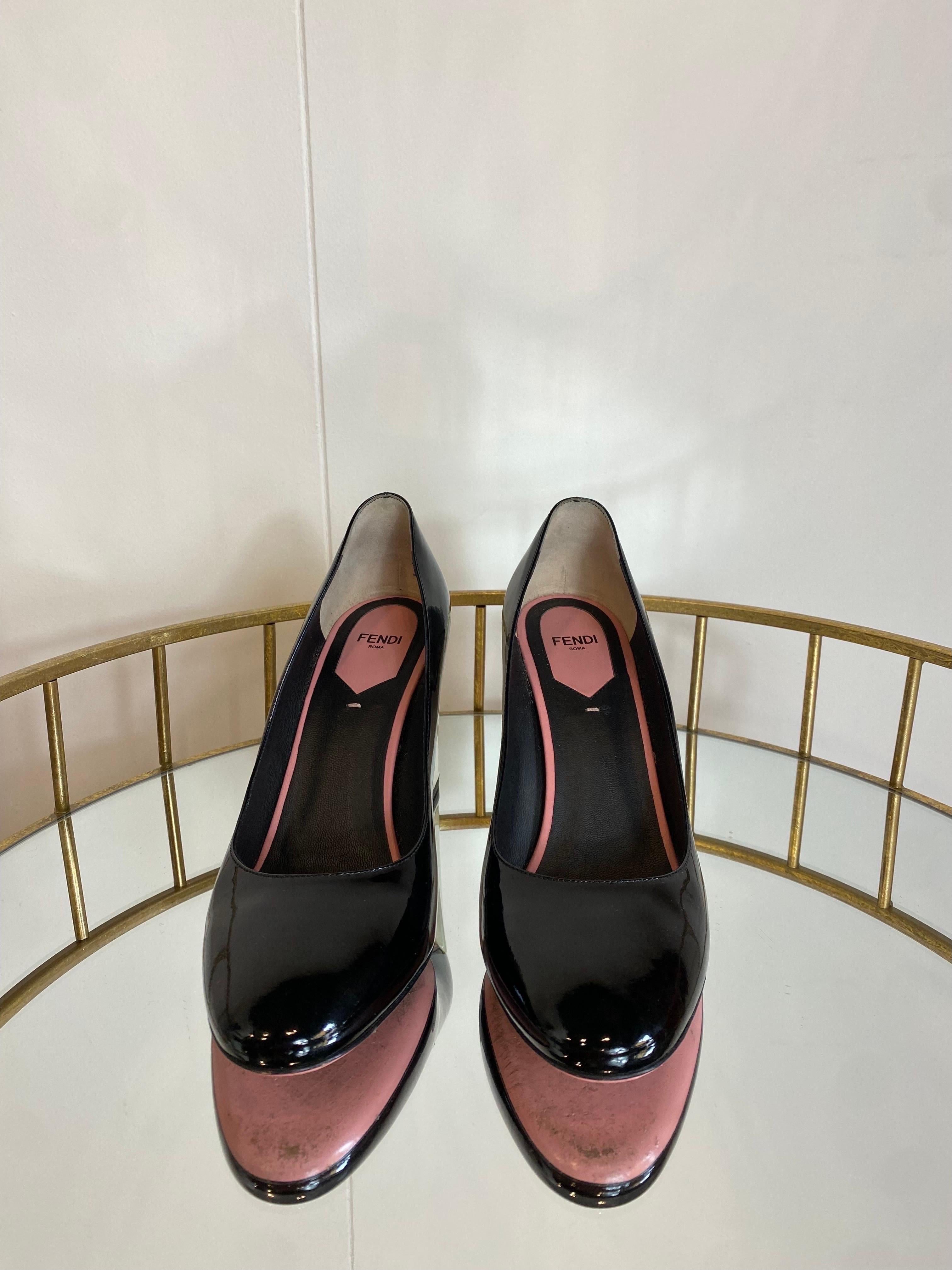 Fendi Black and White Pumps In Excellent Condition For Sale In Carnate, IT