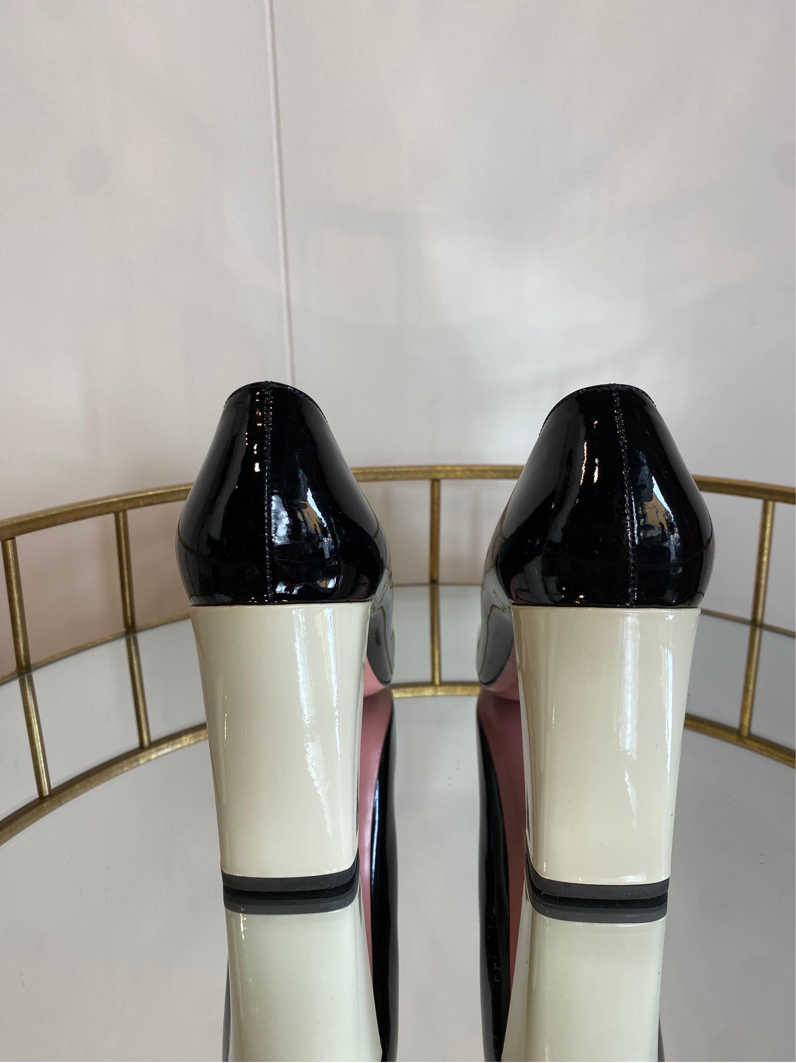 Fendi Black and White Pumps For Sale 2