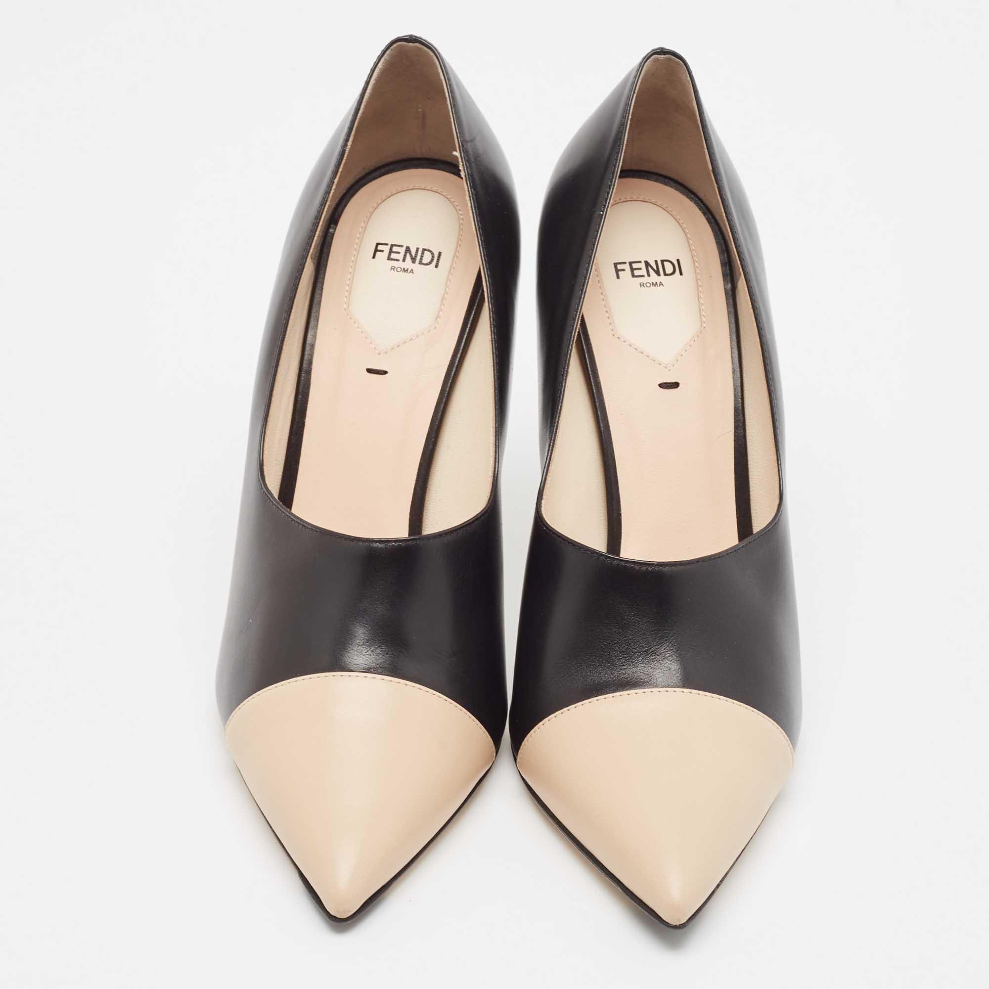 Fendi Black/Beige Leather Pointed Toe Pumps Size 41 In Good Condition In Dubai, Al Qouz 2
