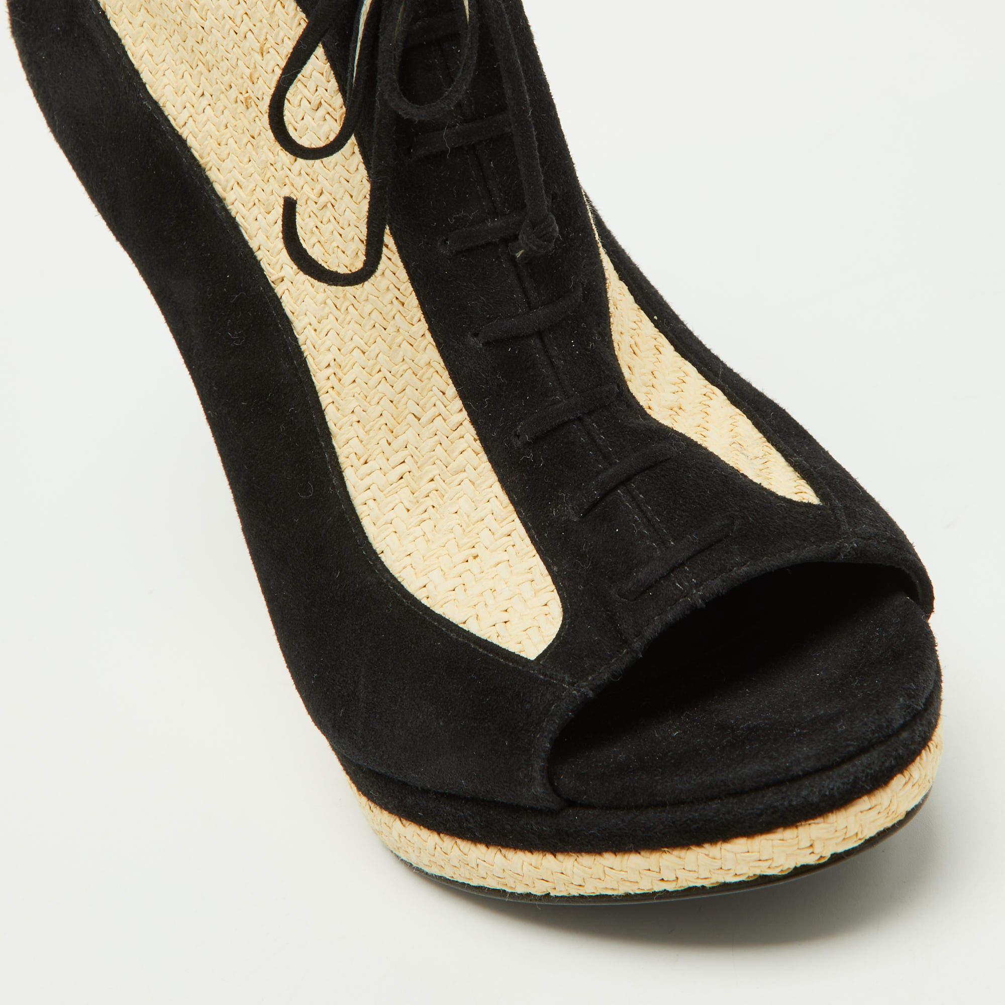 Women's Fendi Black/Beige Suede and Raffia Wedge Peep Toe Booties Size 37 For Sale