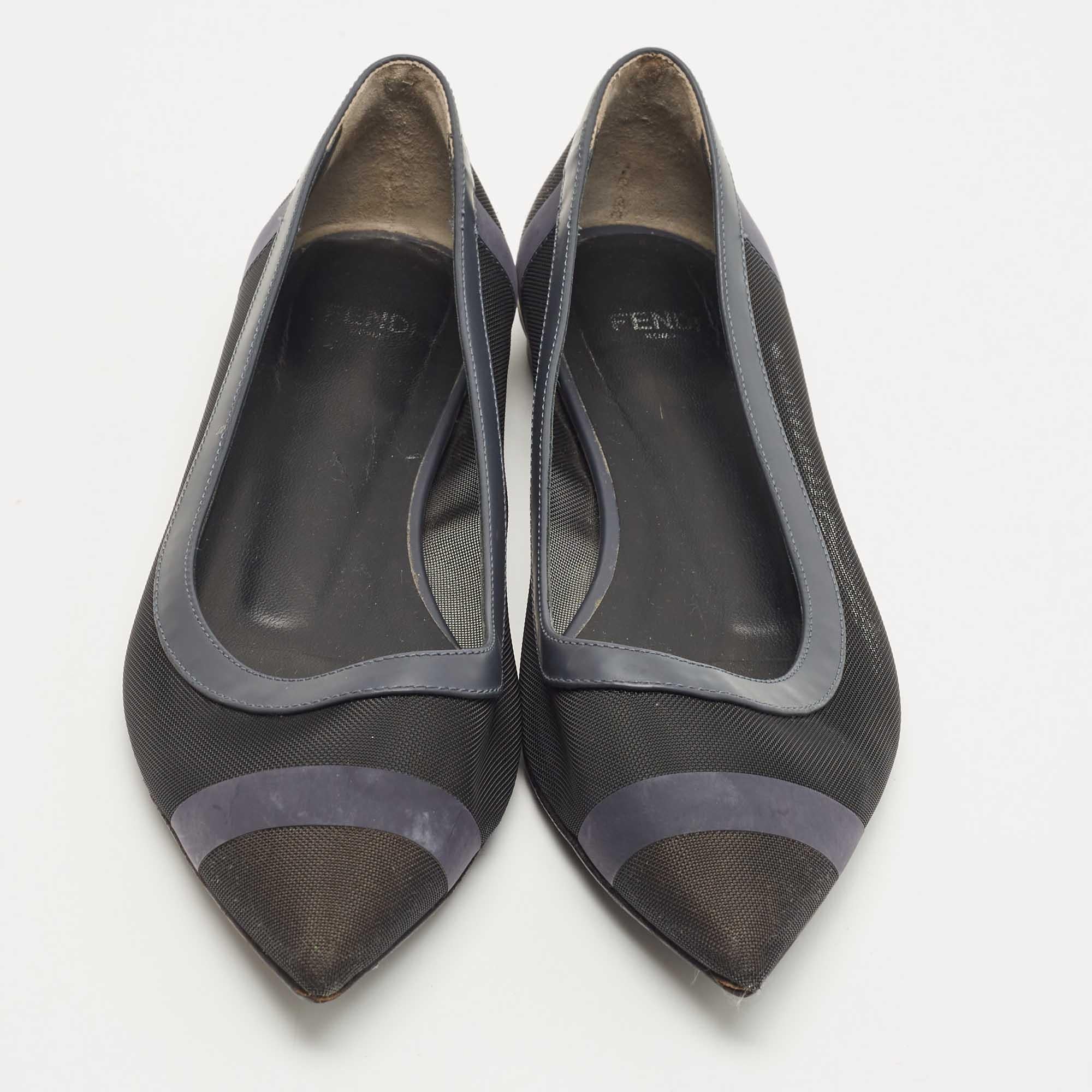 Fendi Black/Blue Mesh and Leather Colibri Ballet Flats Size 36.5 In Excellent Condition In Dubai, Al Qouz 2