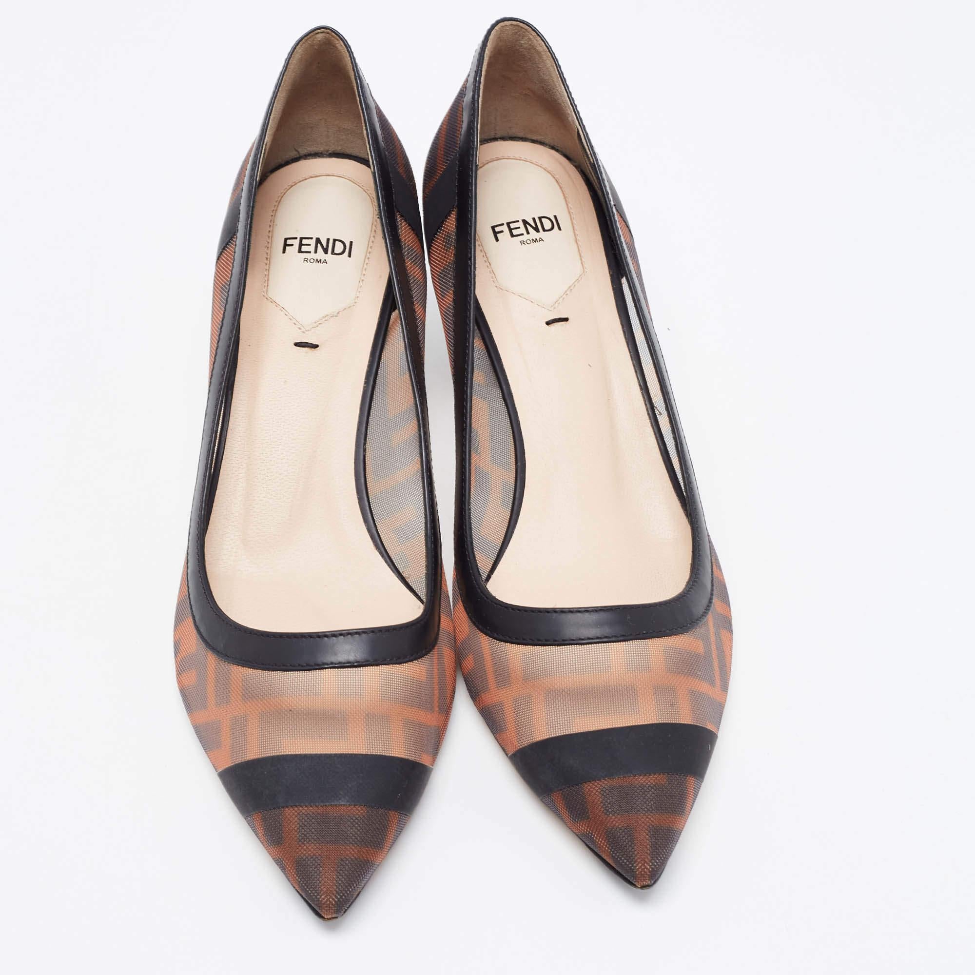Exuding femininity and elegance, these pumps feature a chic silhouette with an attractive design. You can wear these pumps for a stylish look.

Includes: Original Dustbag, Original Box, Info Booklet
